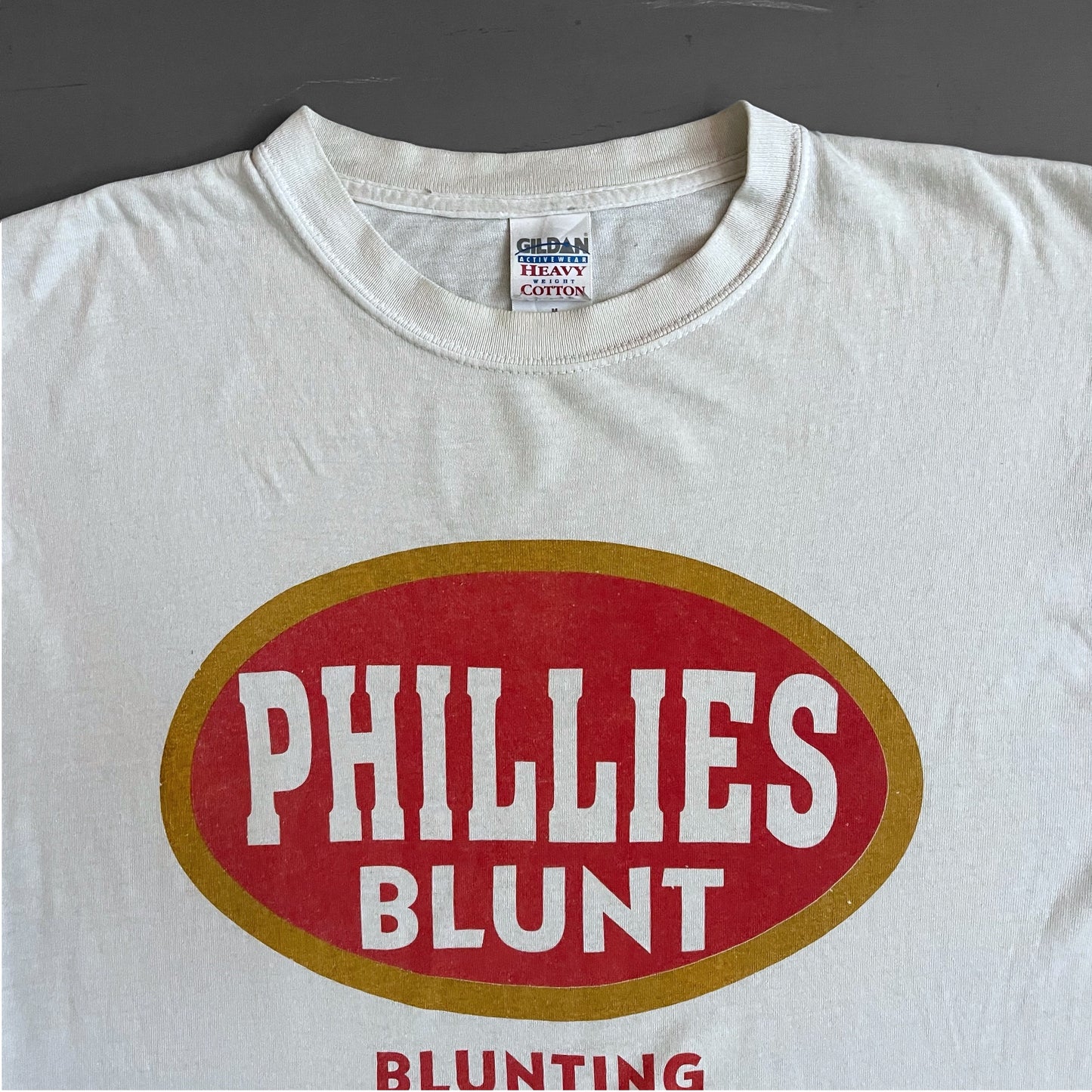 1990s / 2000s Phillies blunt T-shirt (M/L)