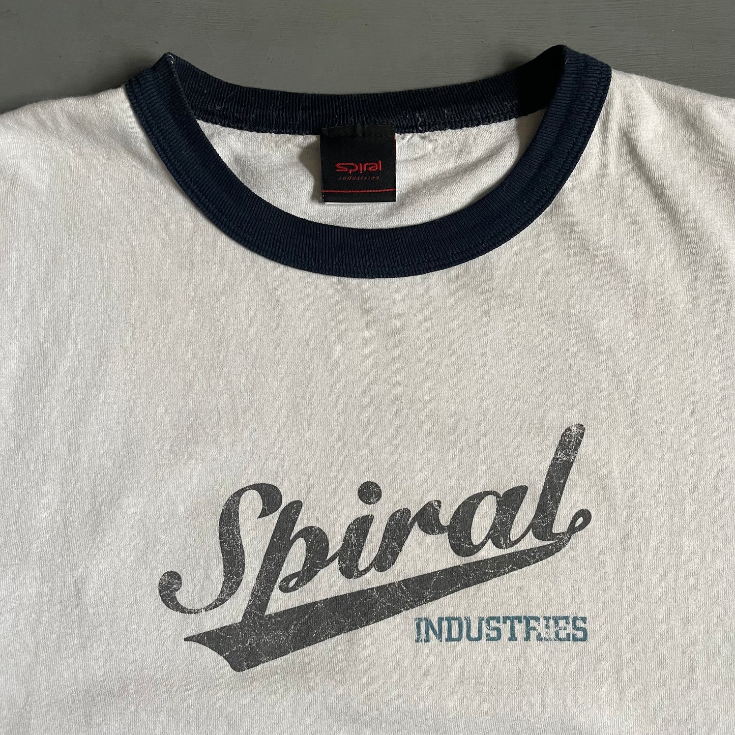 Early 2000s spiral industries skate ribbed T-Shirt (L)