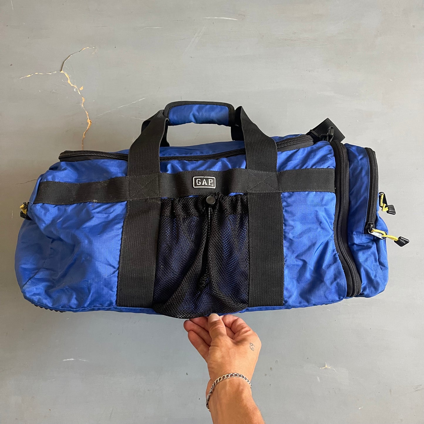 2001 GAP bag