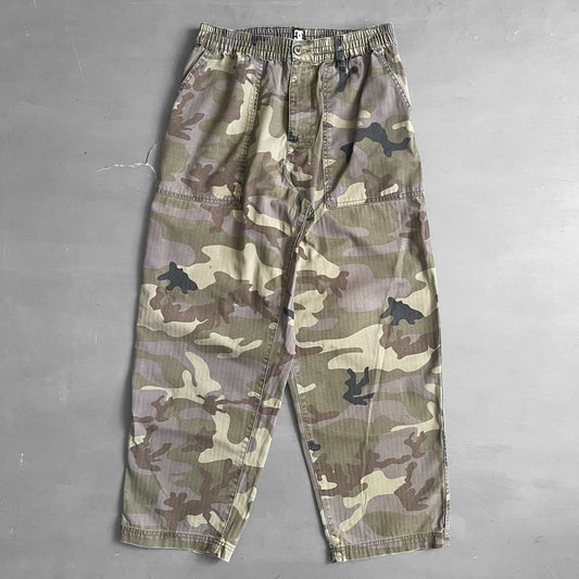 2000s DC carpenter camo trousers (32 waist)