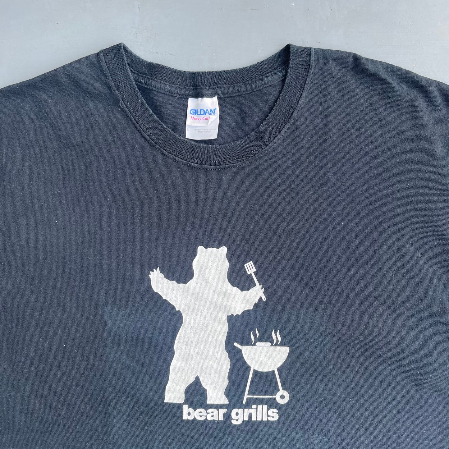 2000 Bear Grills parody T-Shirt (L)