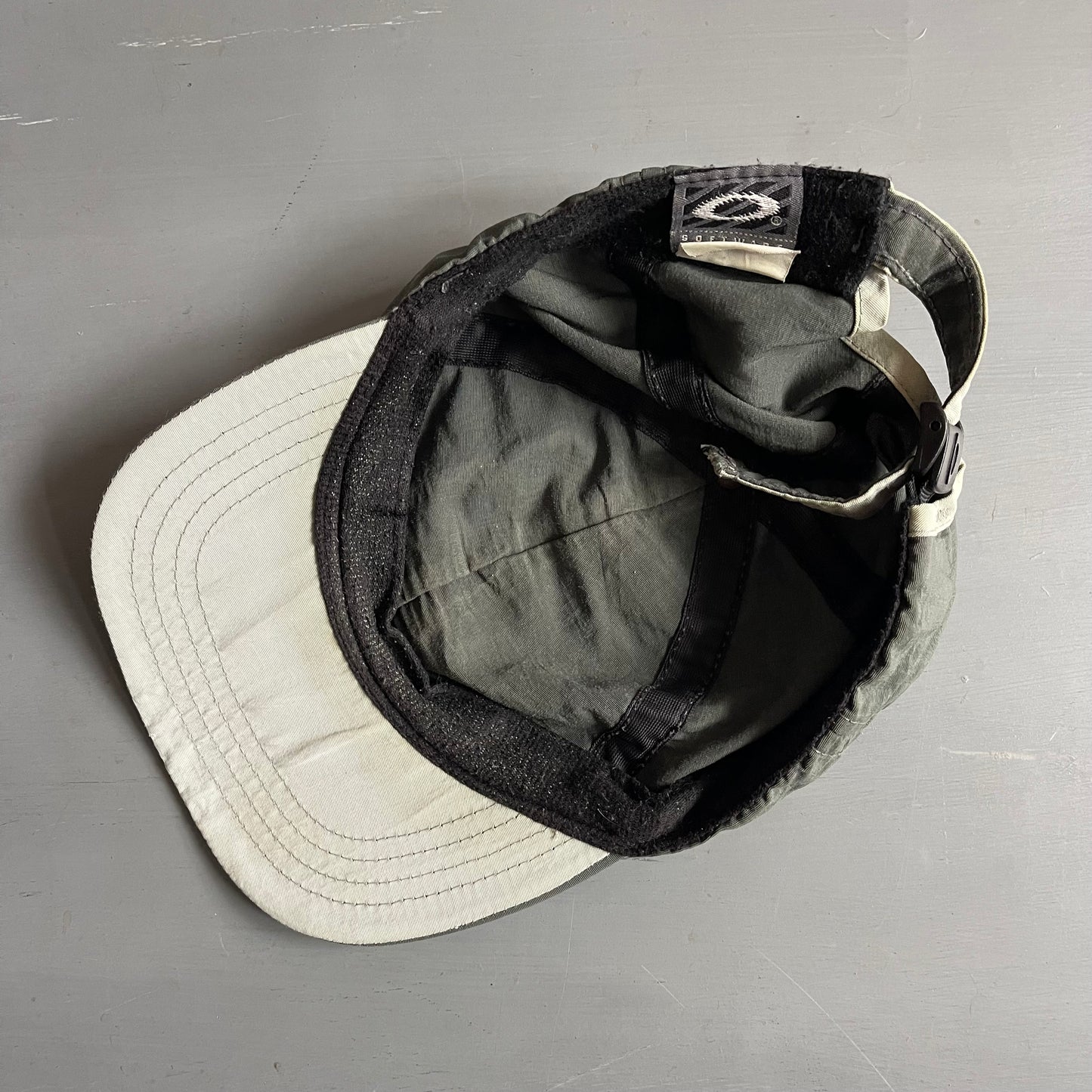 1990s Oakley software cap