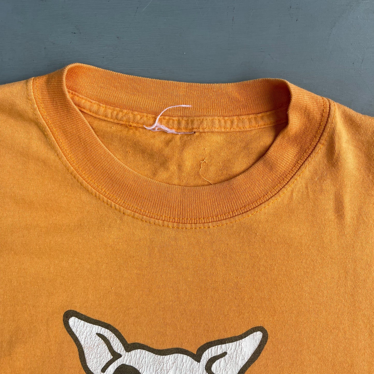 Early 2000s Artik dog T-Shirt (M/L)