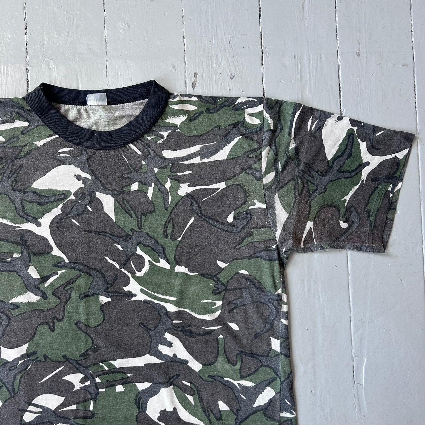1990s Camo forest T-shirt (L)