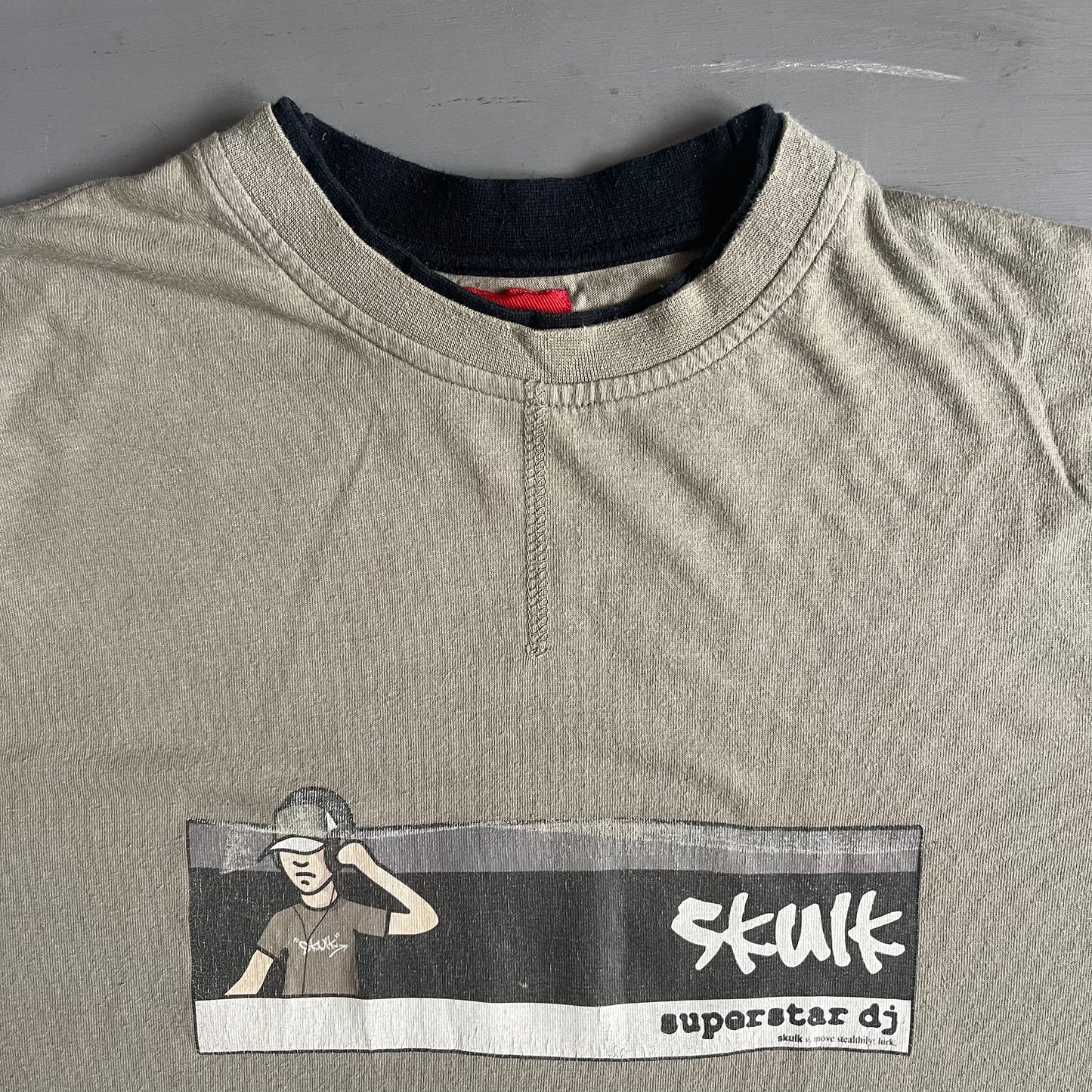 2000s Skulk DJ T-shirt (M/L)