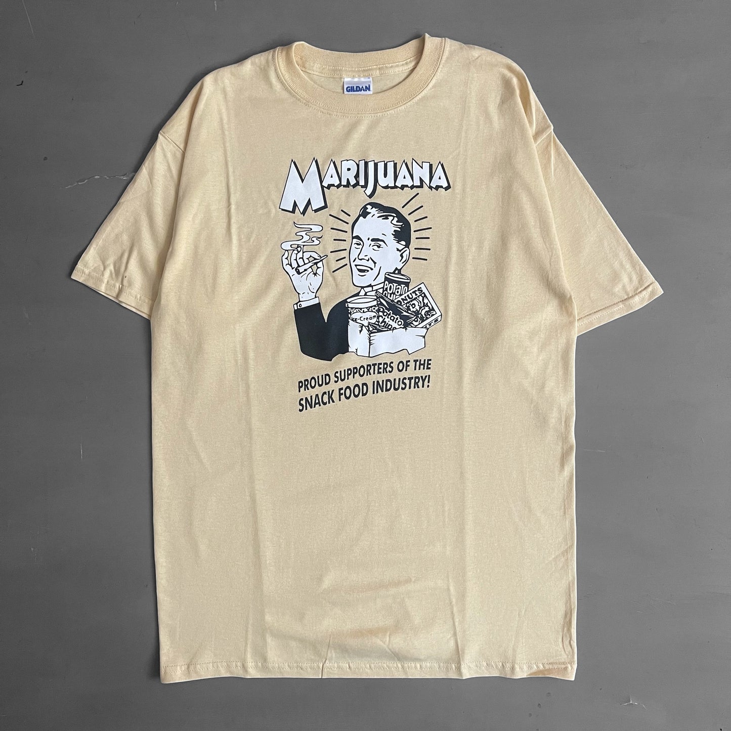 2000s Marijuna snack food industry T-shirt (M)