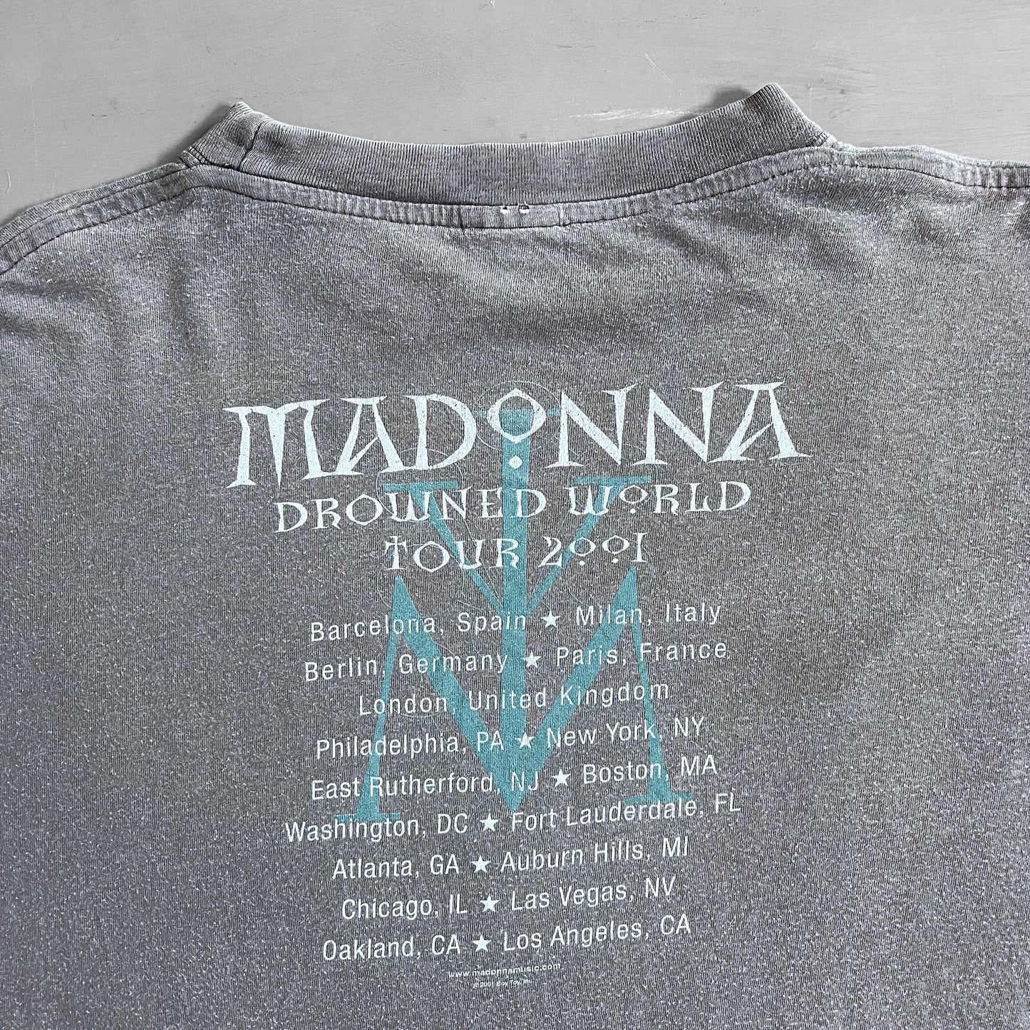 2001 Madonna world tour T-shirt (XL)