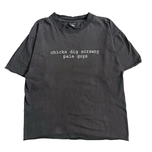 Early 2000s chicks dig scrawny pale guys T-shirt (M)