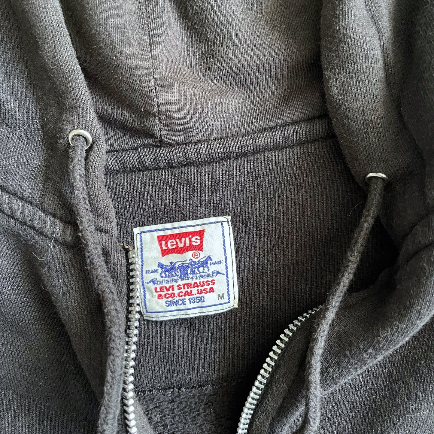 1990s Levi’s San Francisco hoodie (L)