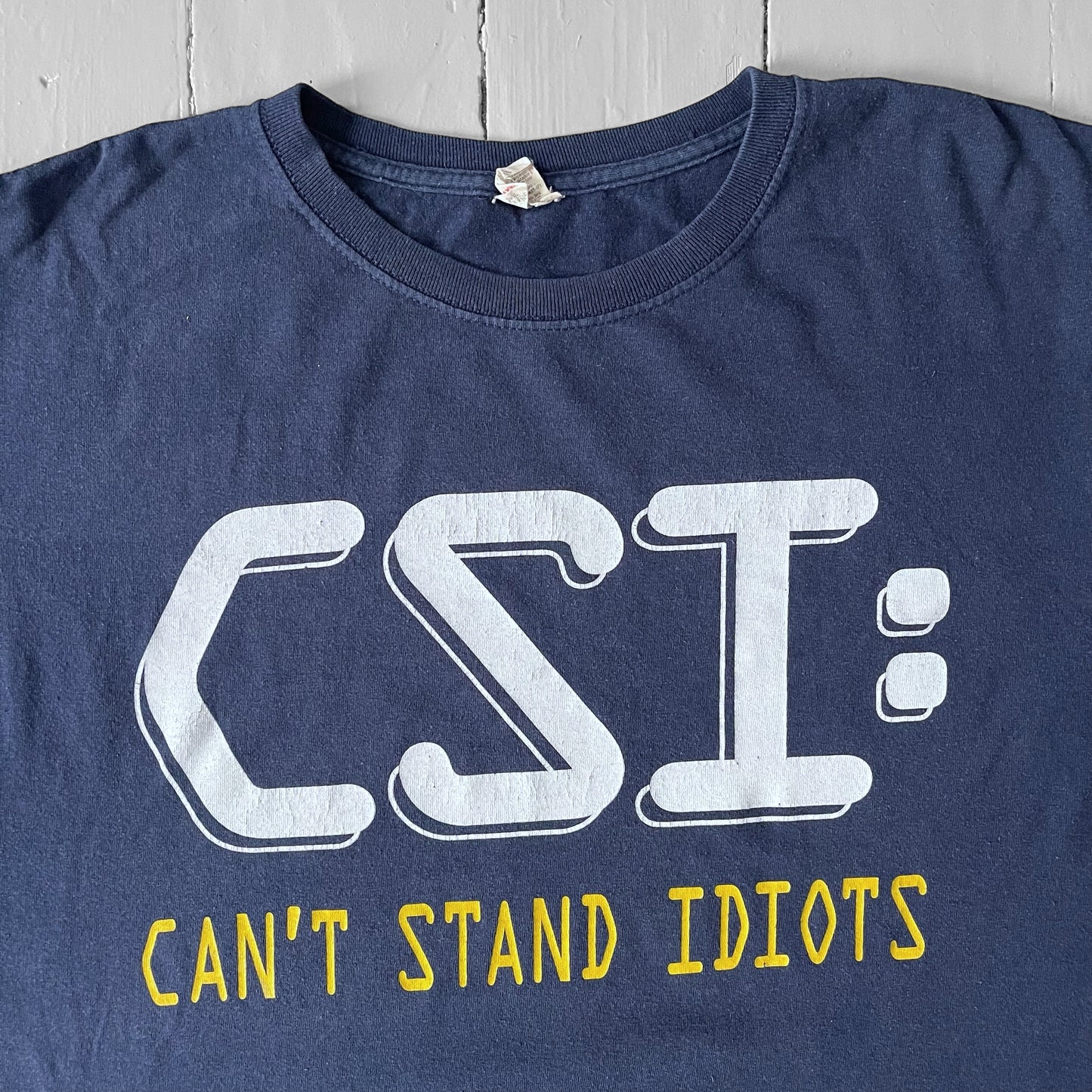 2000s CSI: can’t stand idiots T-shirt (L)