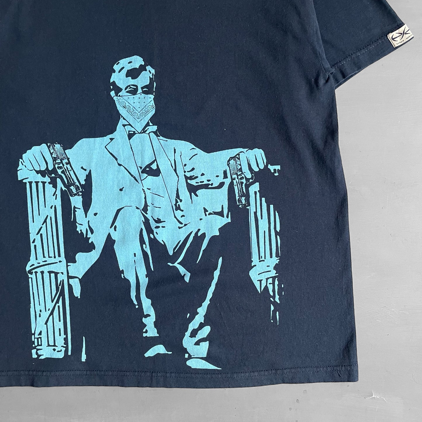 2000s illimate Abraham Lincoln gun T-shirt (M/L)