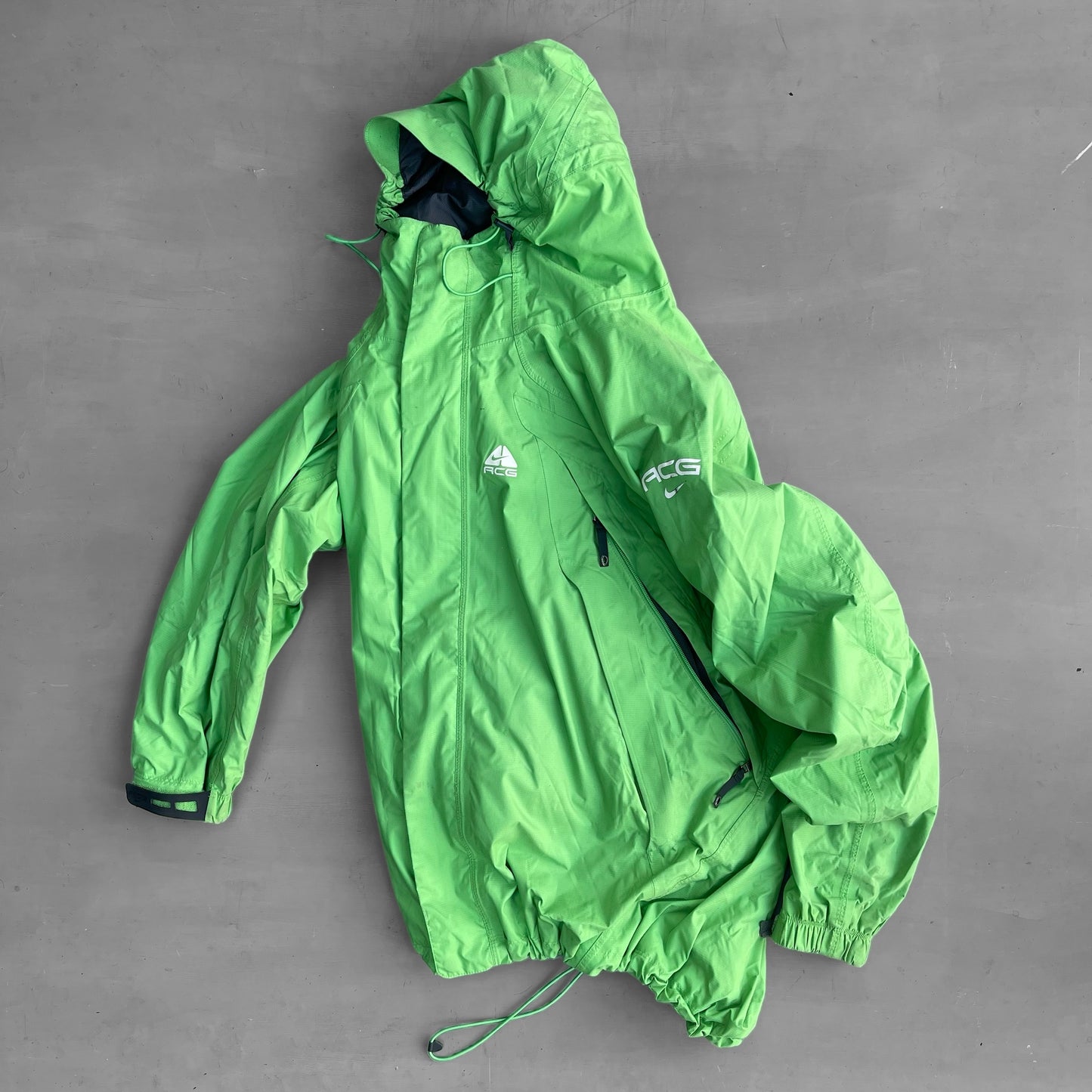 Early 2000 Nike ACG waterproof jacket (L/XL)