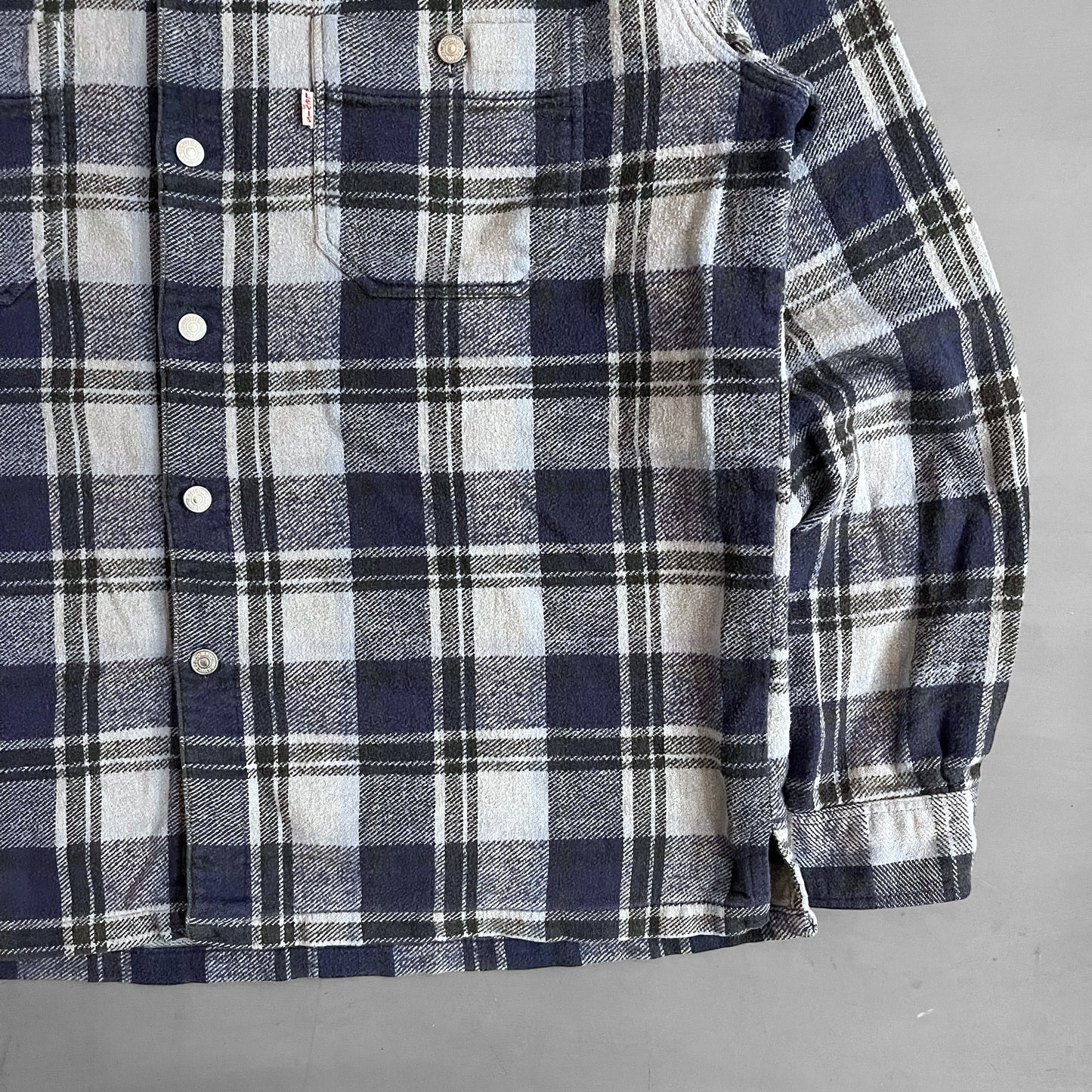 1990s Levi’s flannel over shirt (L)