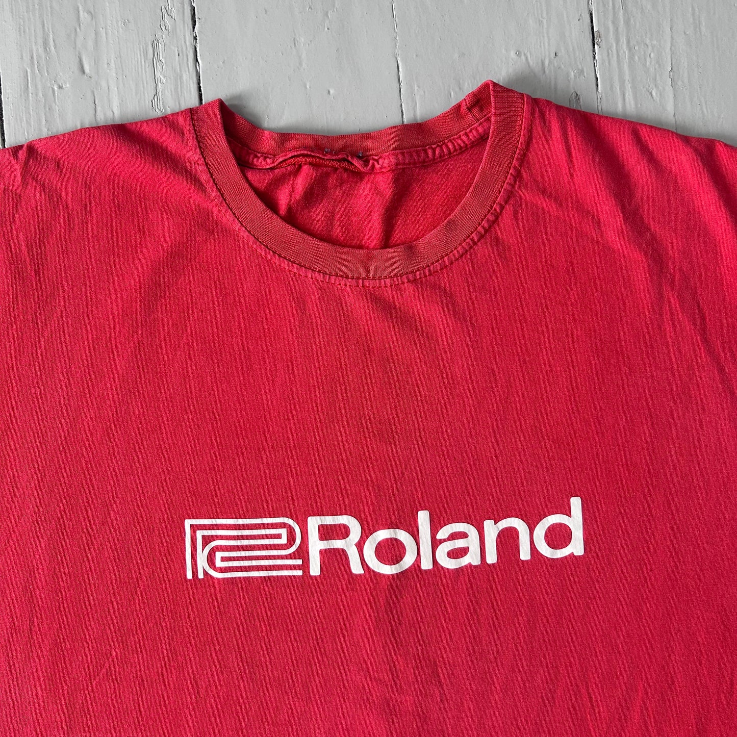 Mid 2000s Roland T-shirt (L)