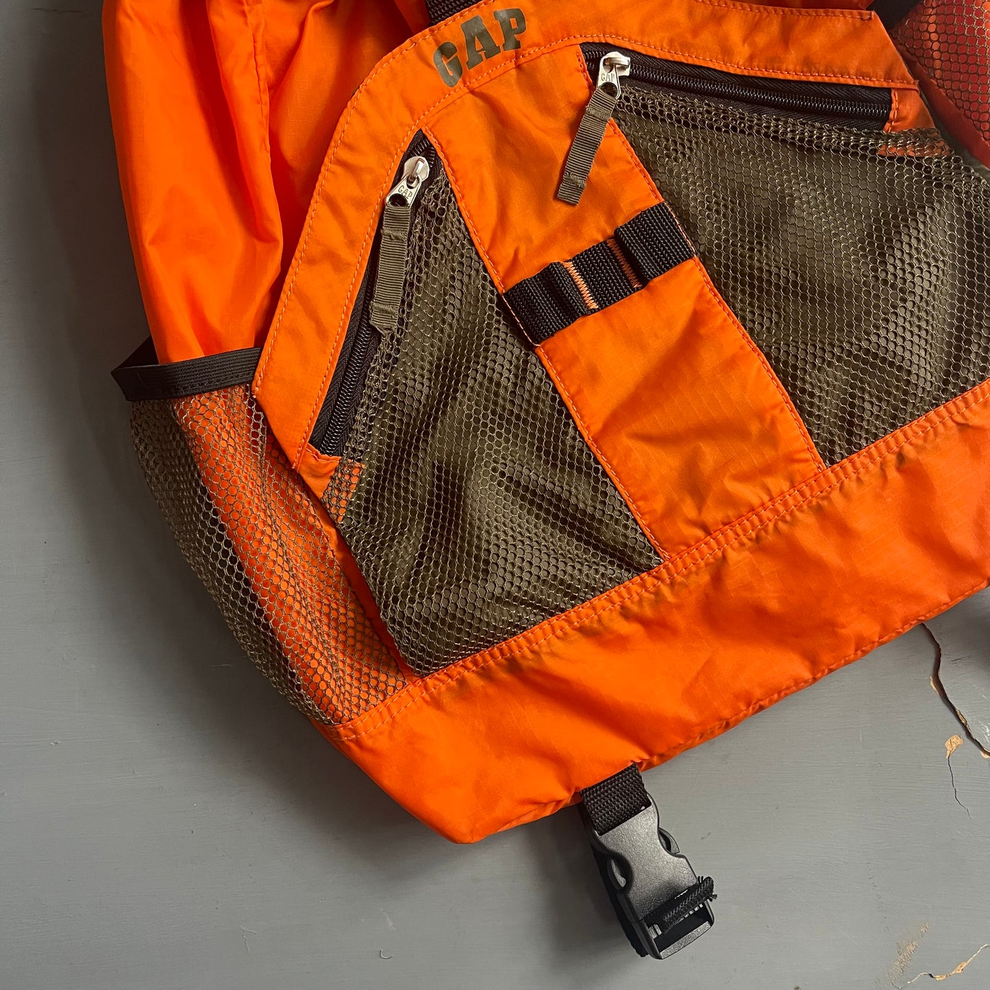 1990s GAP technical utility bag pack