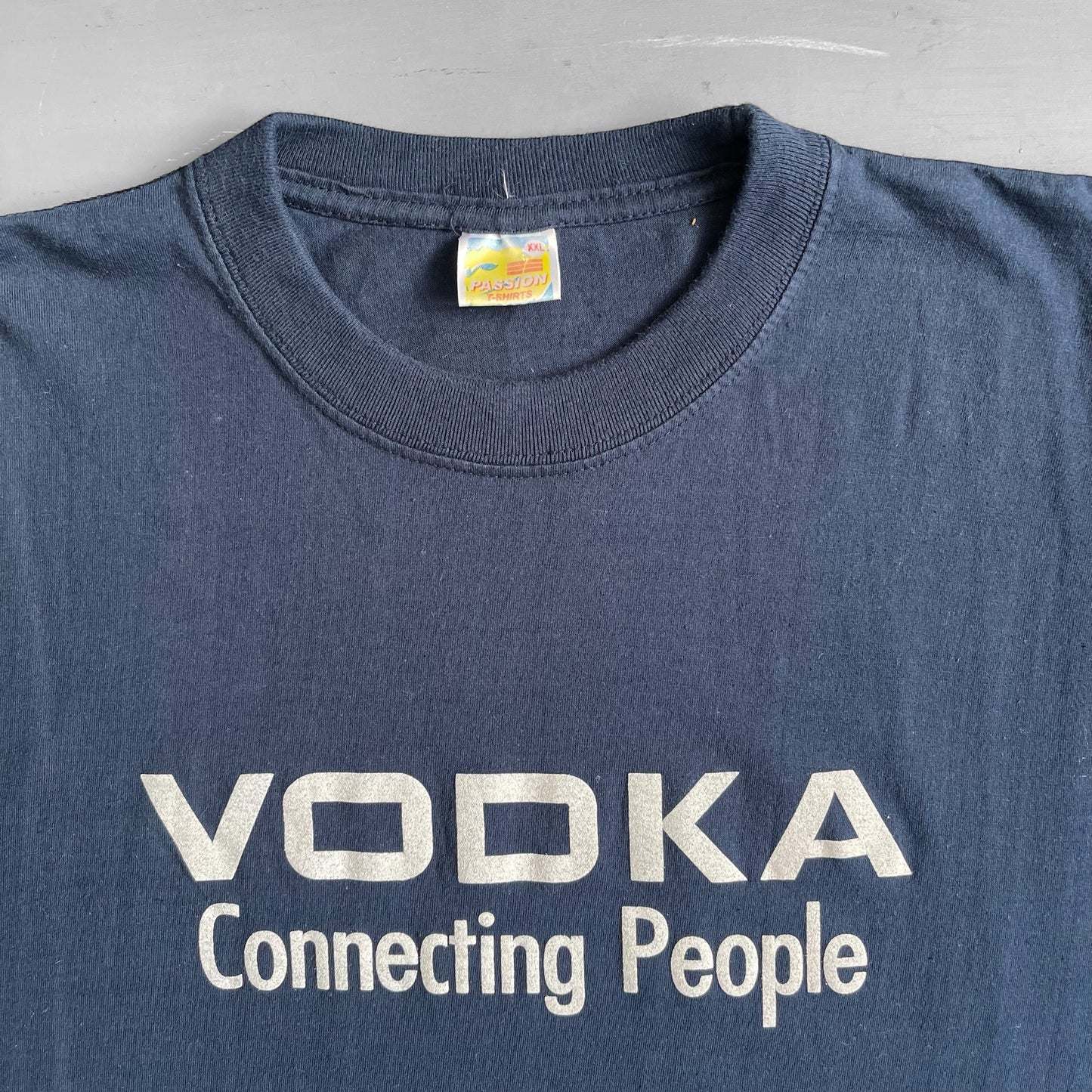 1990s Vodka connecting people T-shirt (L)