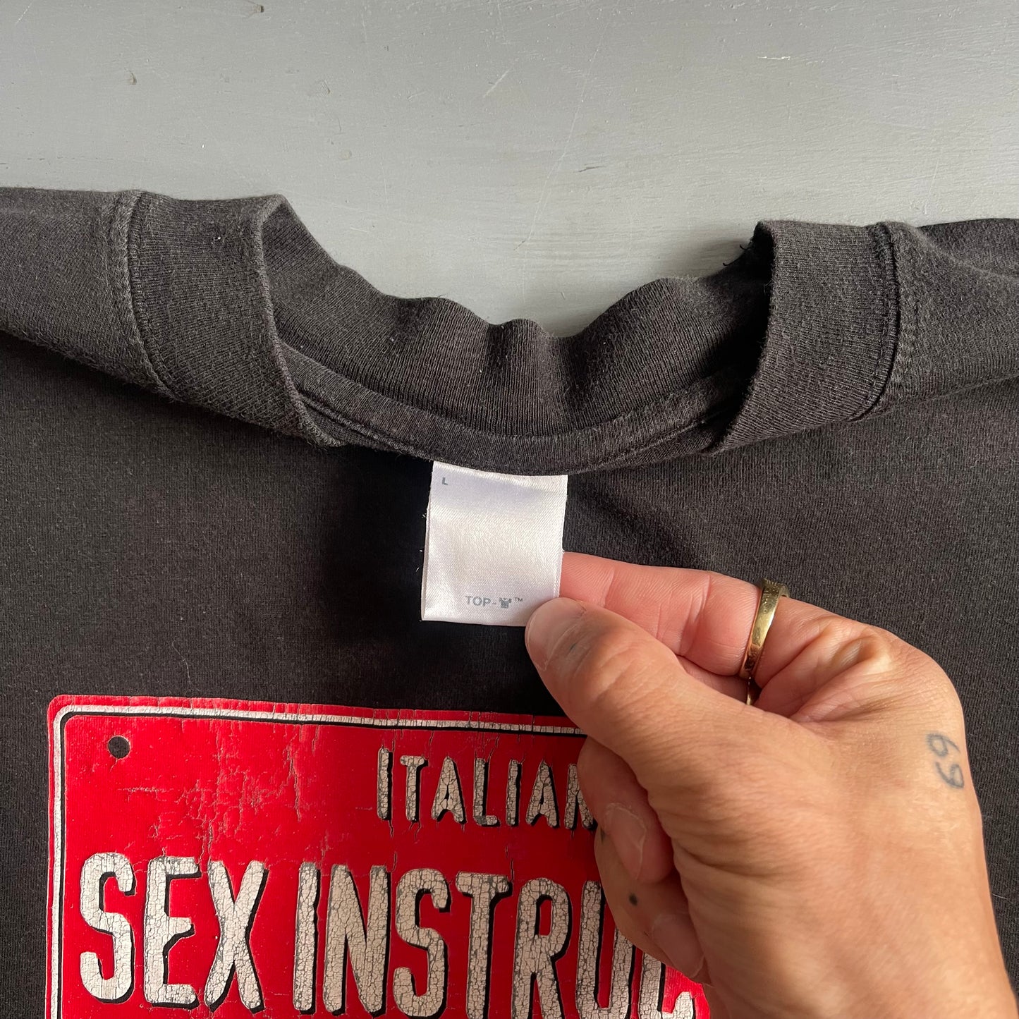 1990s Italian sex instructor T-shirt (L)