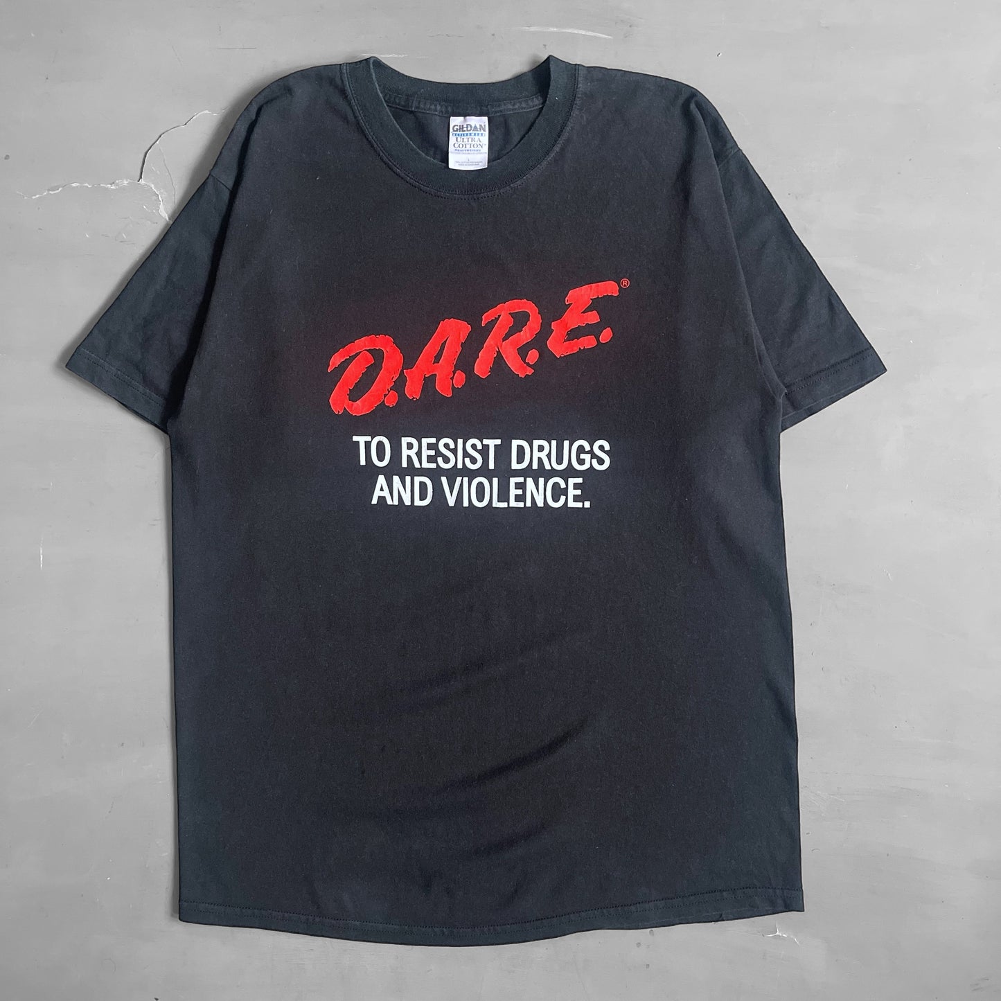 2000s D.A.R.E T-shirt (L)