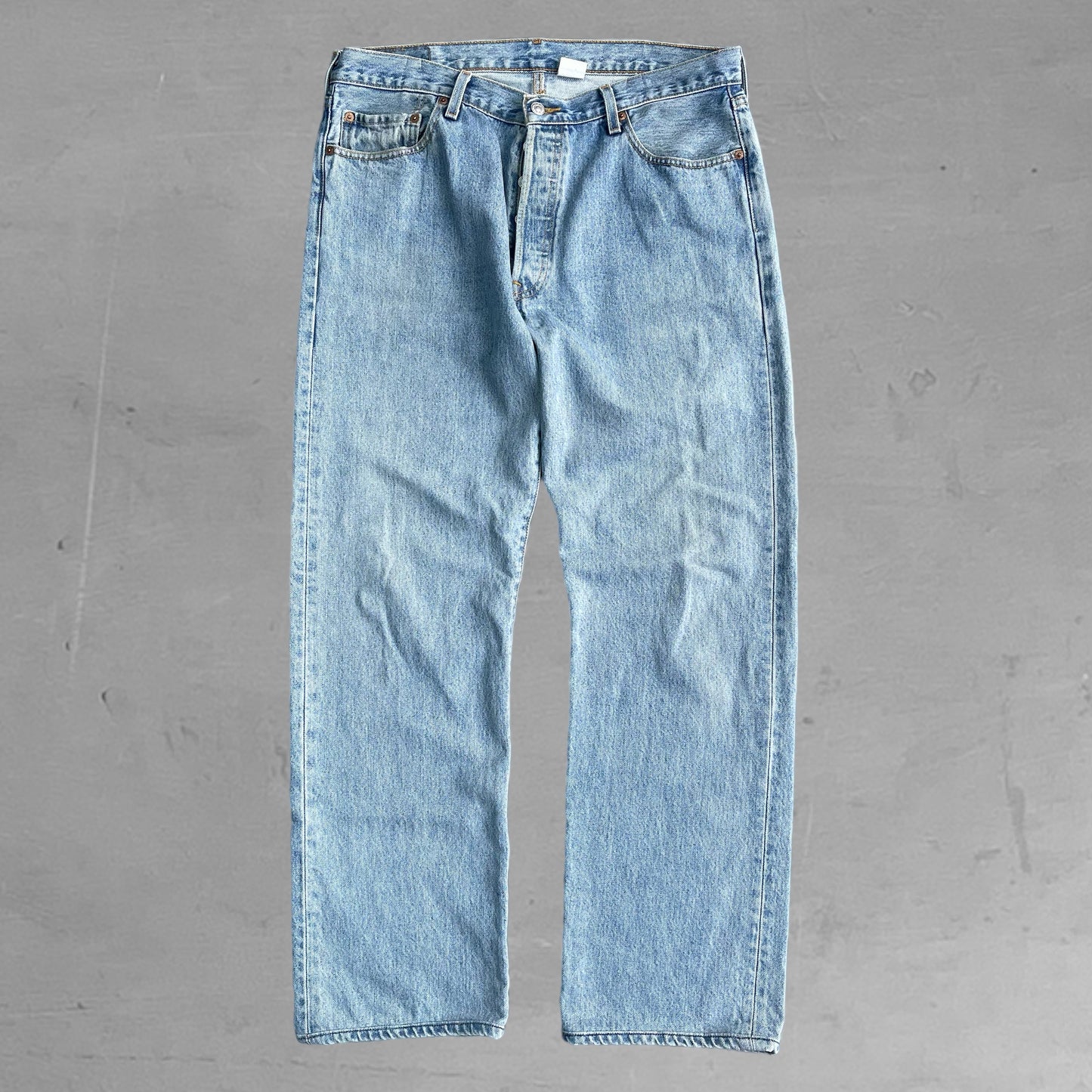 1990s Levi’s 591 relaxed fit (36 waist)