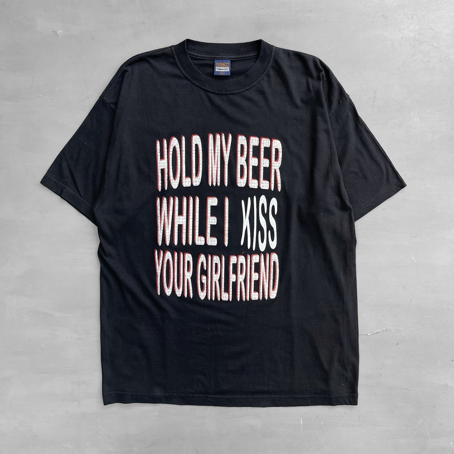 2000s Hold my beer while I kiss your girlfriend T-Shirt (L)