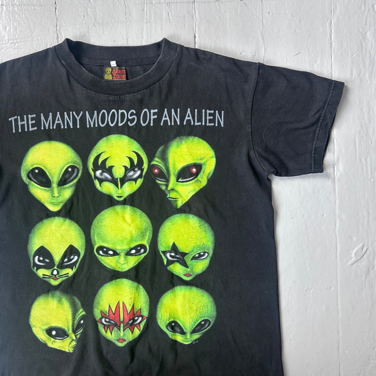 1990s the many moods of an Alien T-shirt (S)