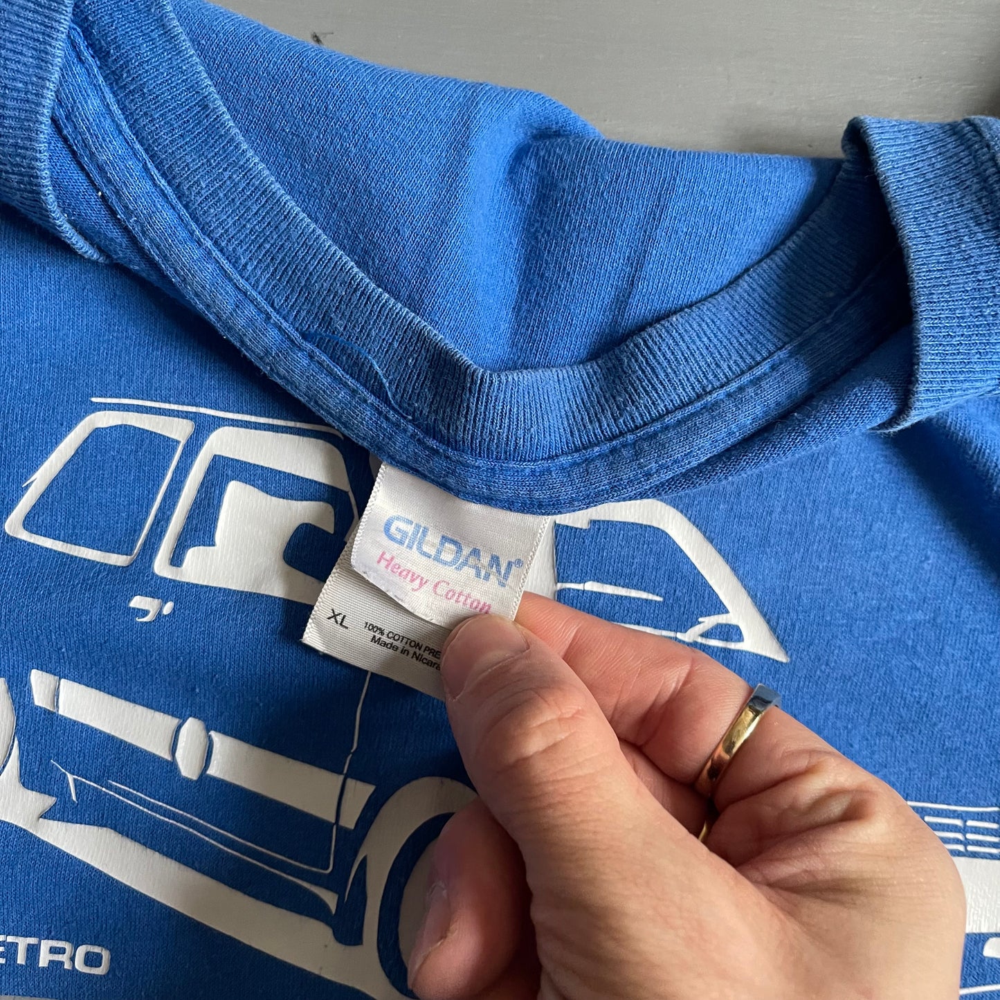 Early 2000s Metro turbo car T-Shirt (XL)