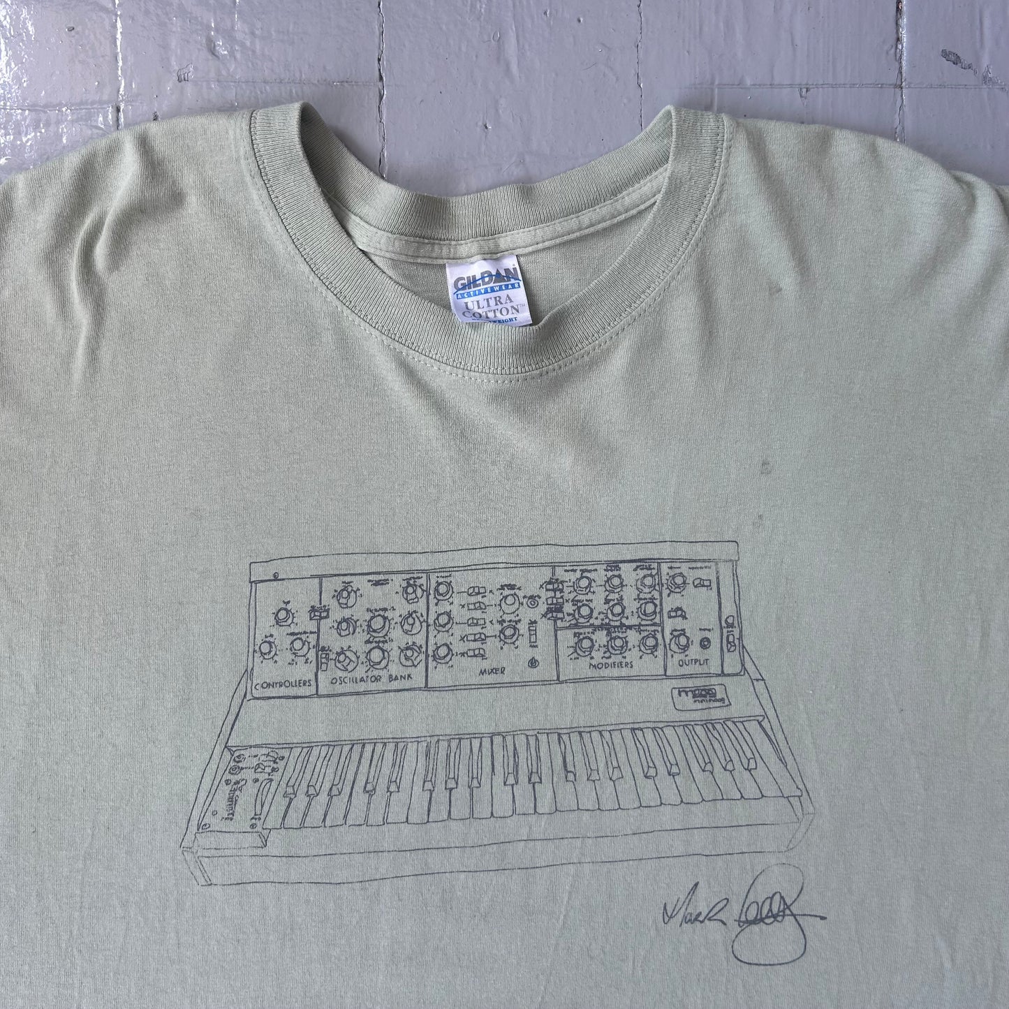 Early 2000s Moog synthesizer T-shirt (XL / XXL)