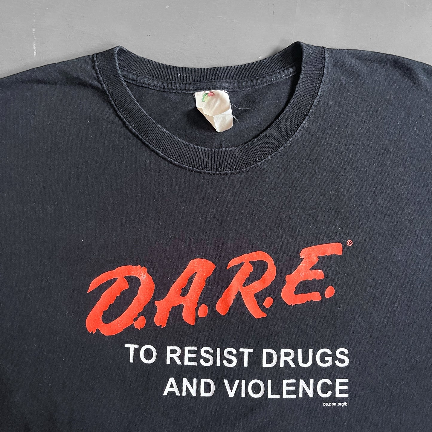 2000s D.A.R.E T-shirt (L/XL)