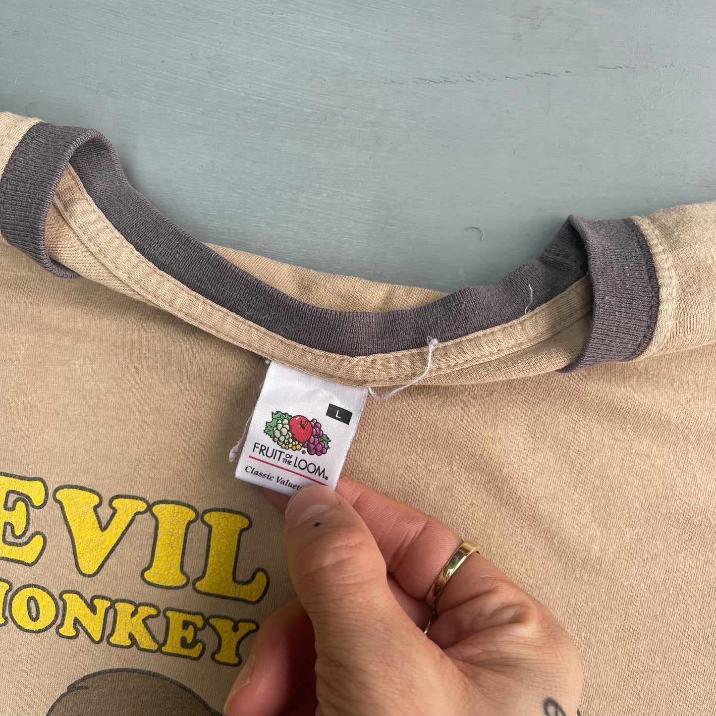 2006 Family Guy evil monkey T-Shirt (M/L)