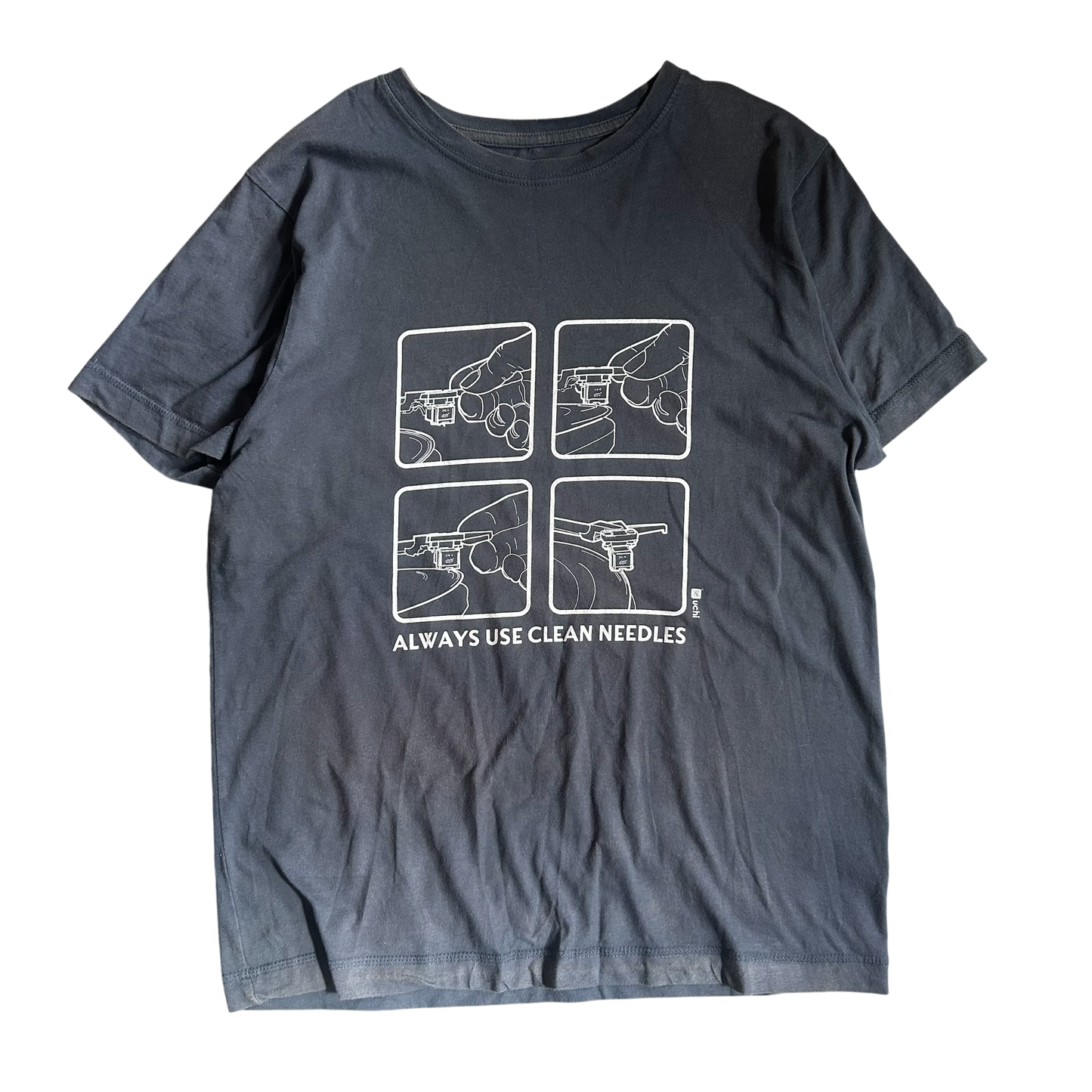 2000s Always use clean needles DJ turntable T-shirt (M)