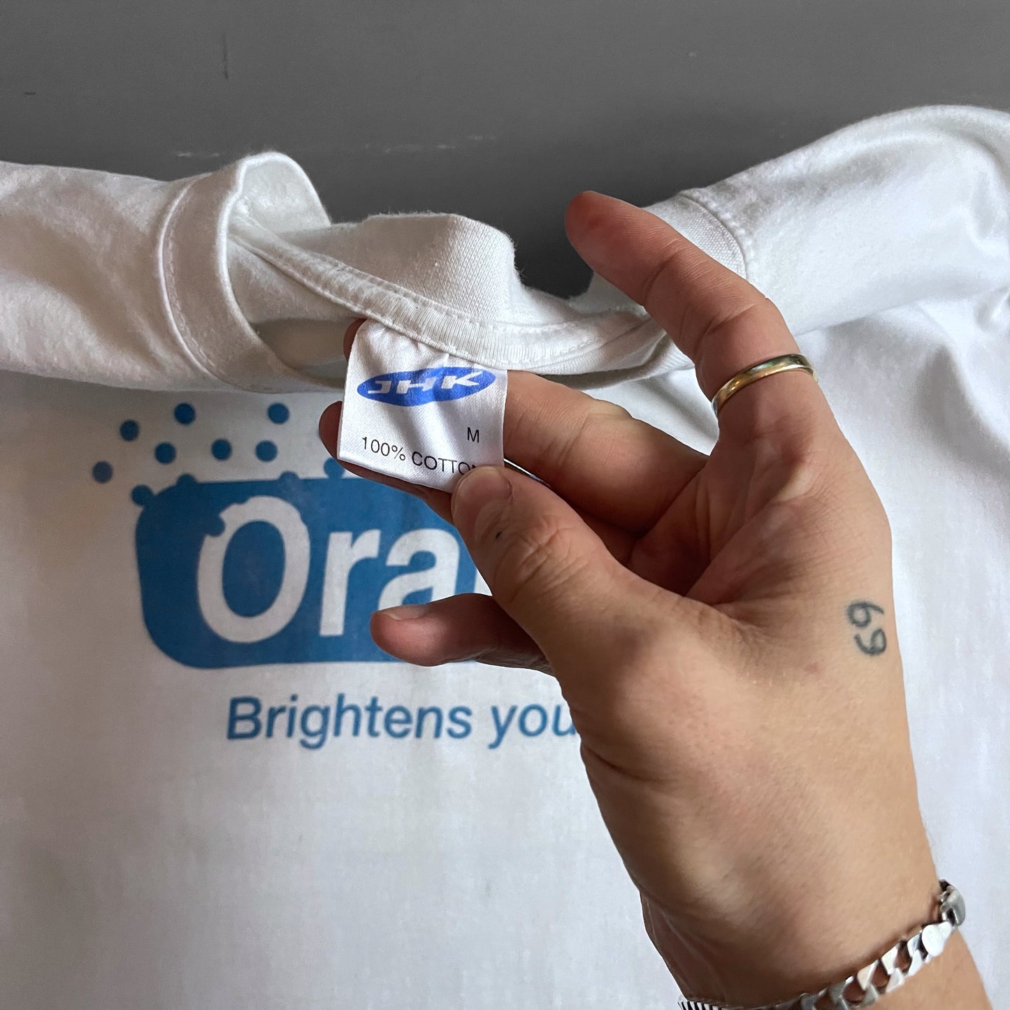 2000s Oral me T-shirt (M)