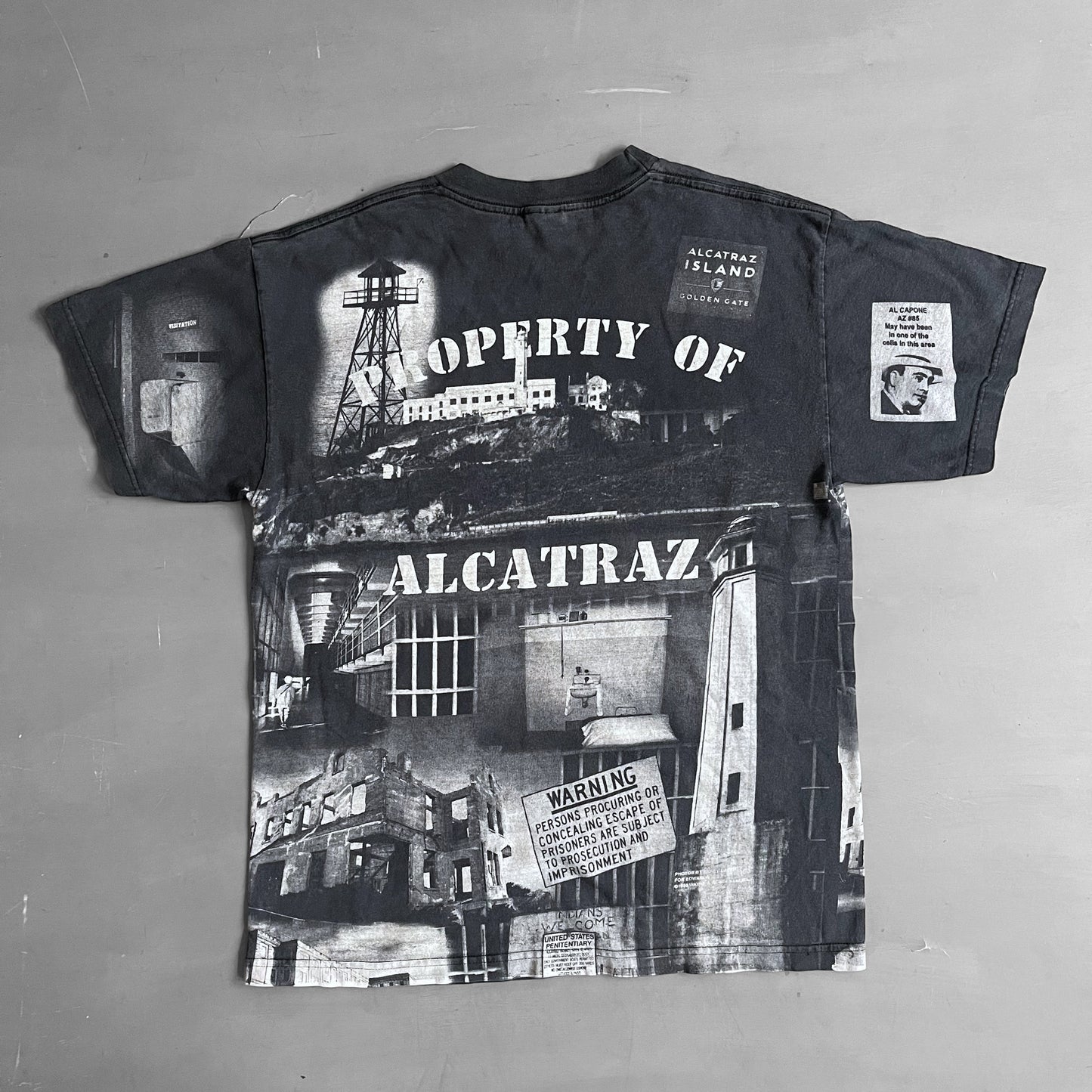 1990s All over Alcatraz T-shirt (L)