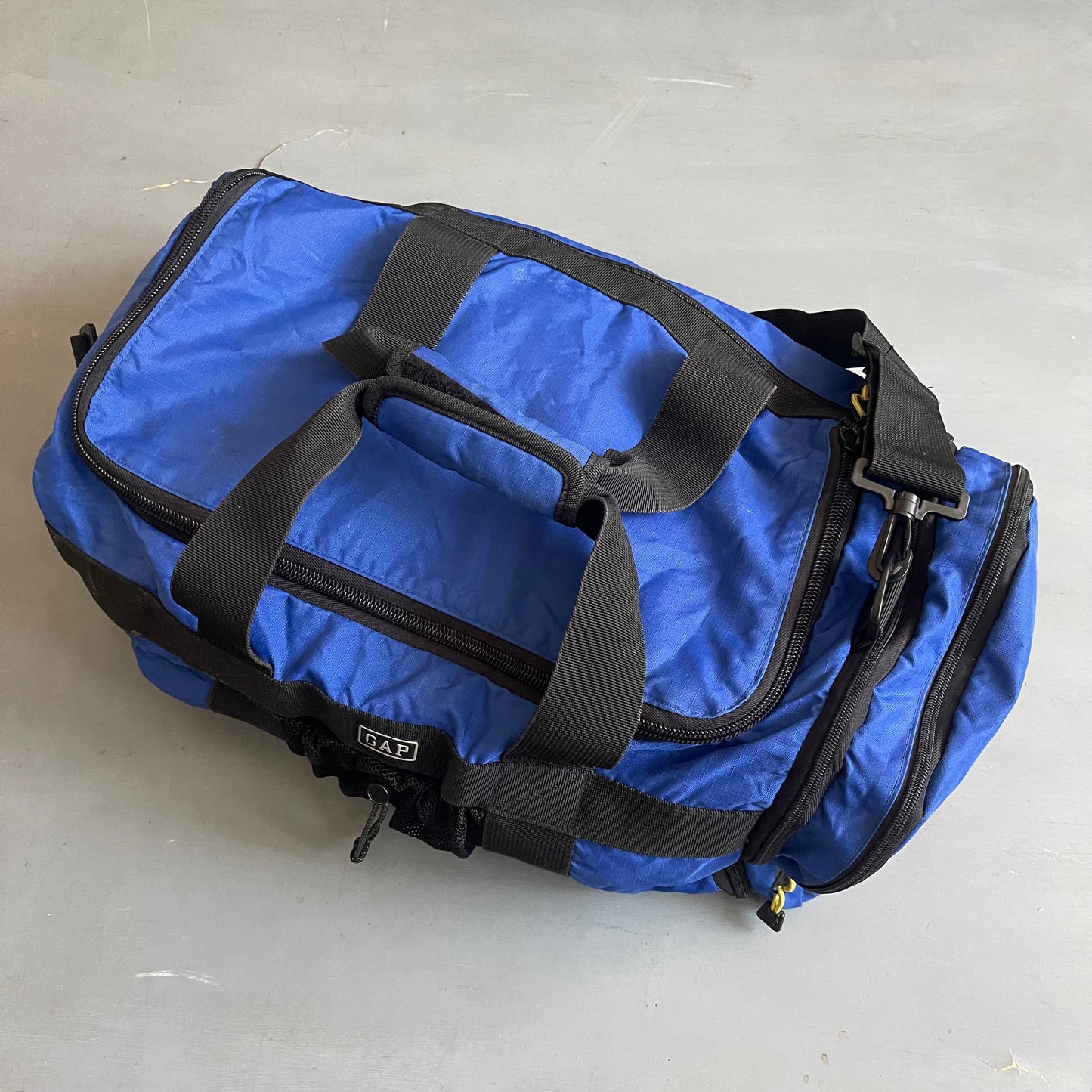2001 GAP bag