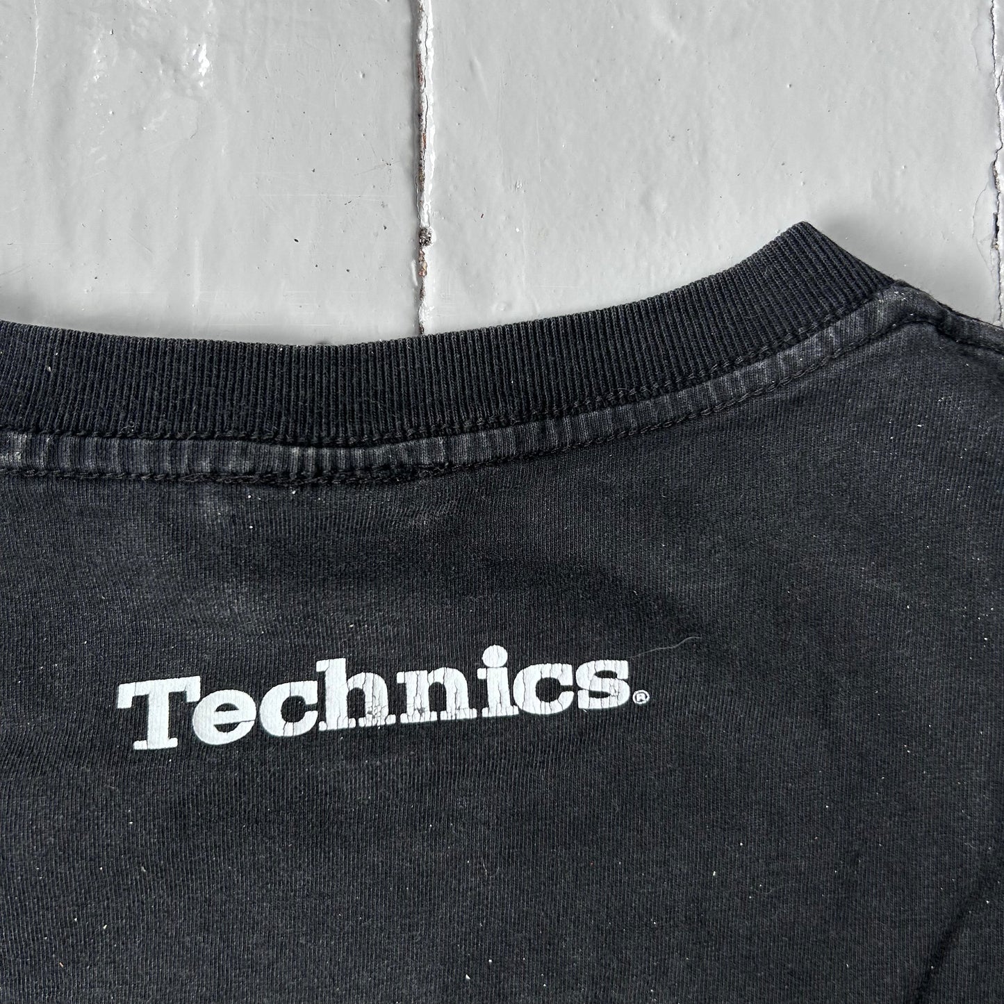 Early 2000s Technics T-shirt (M)