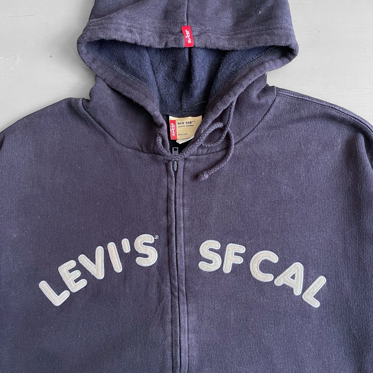 2002 Levi’s red tab SFCAL zip hoodie (XL)