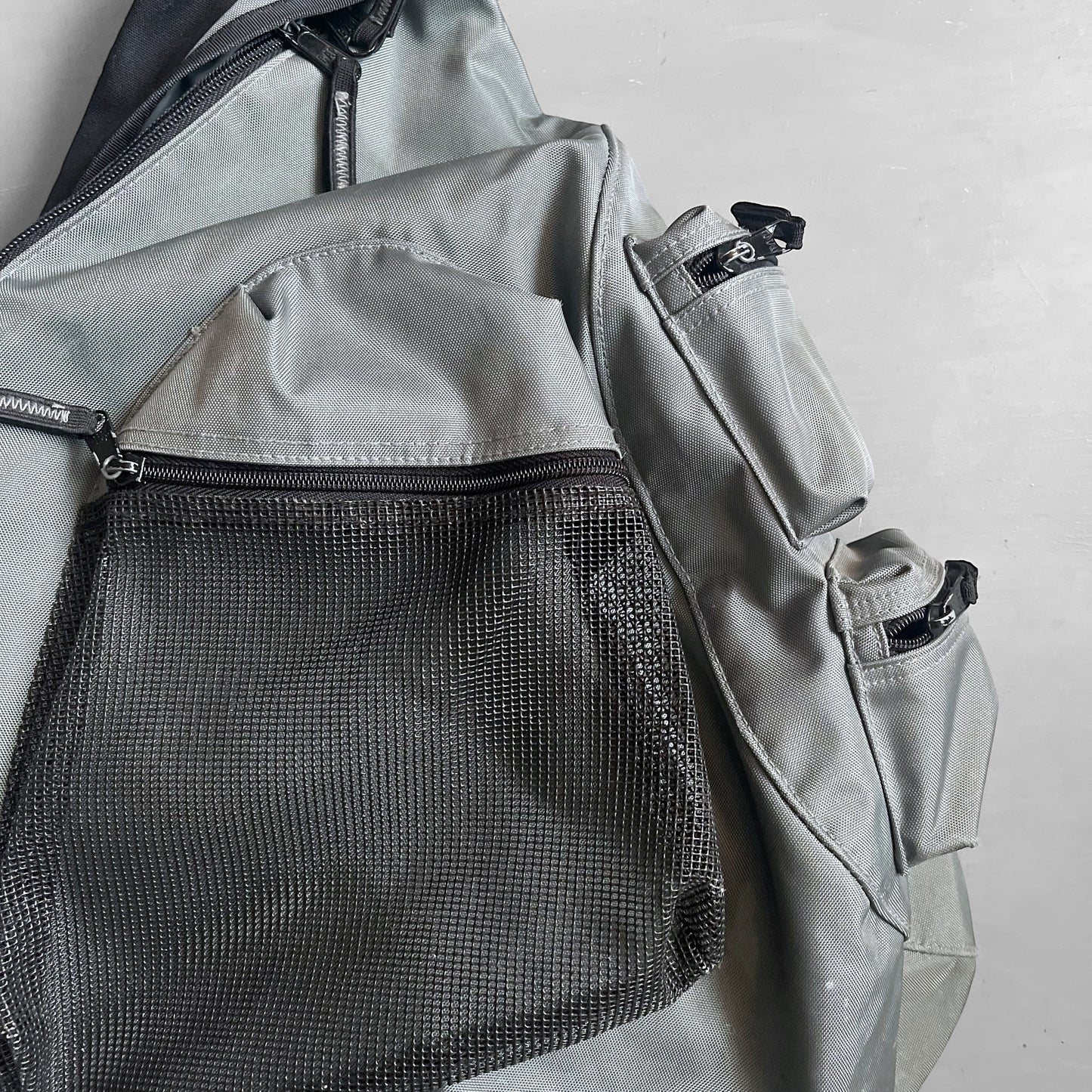 1990s GAP sling bag