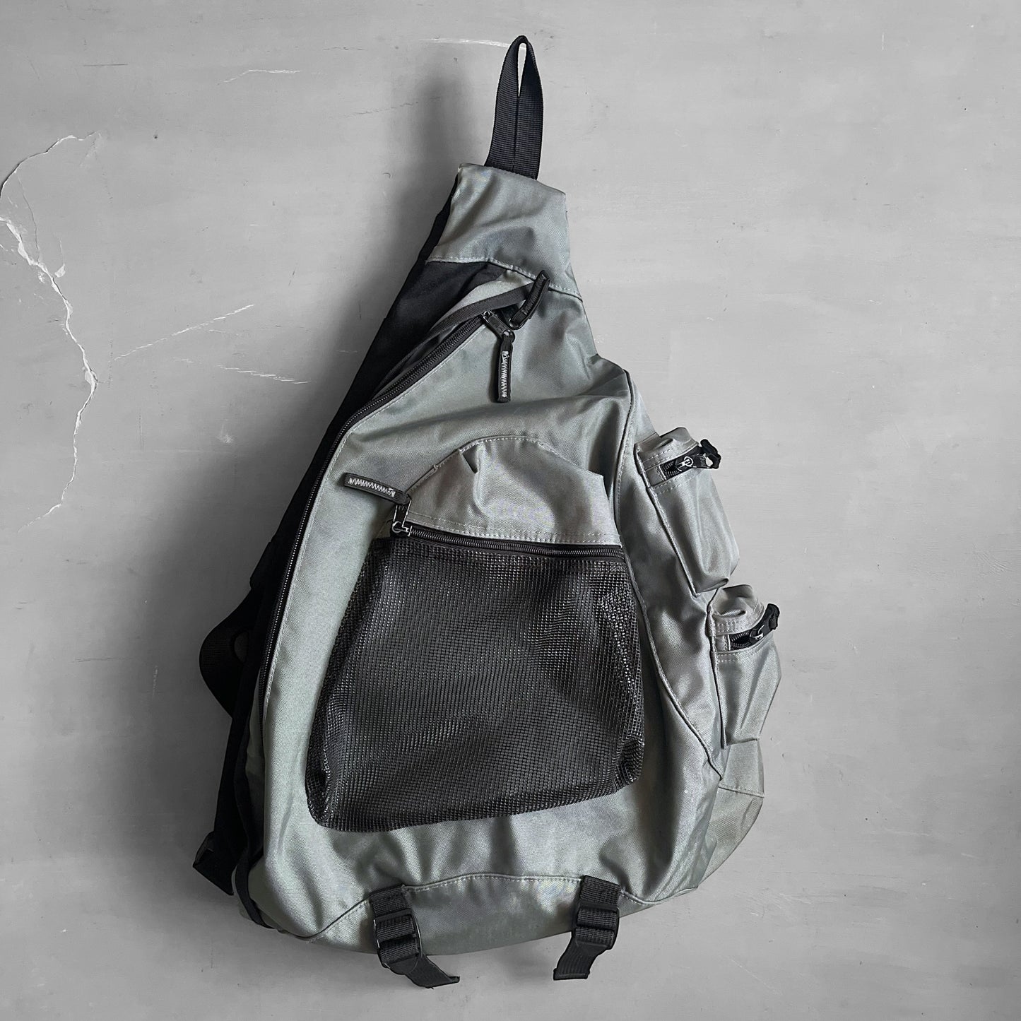 1990s GAP sling bag