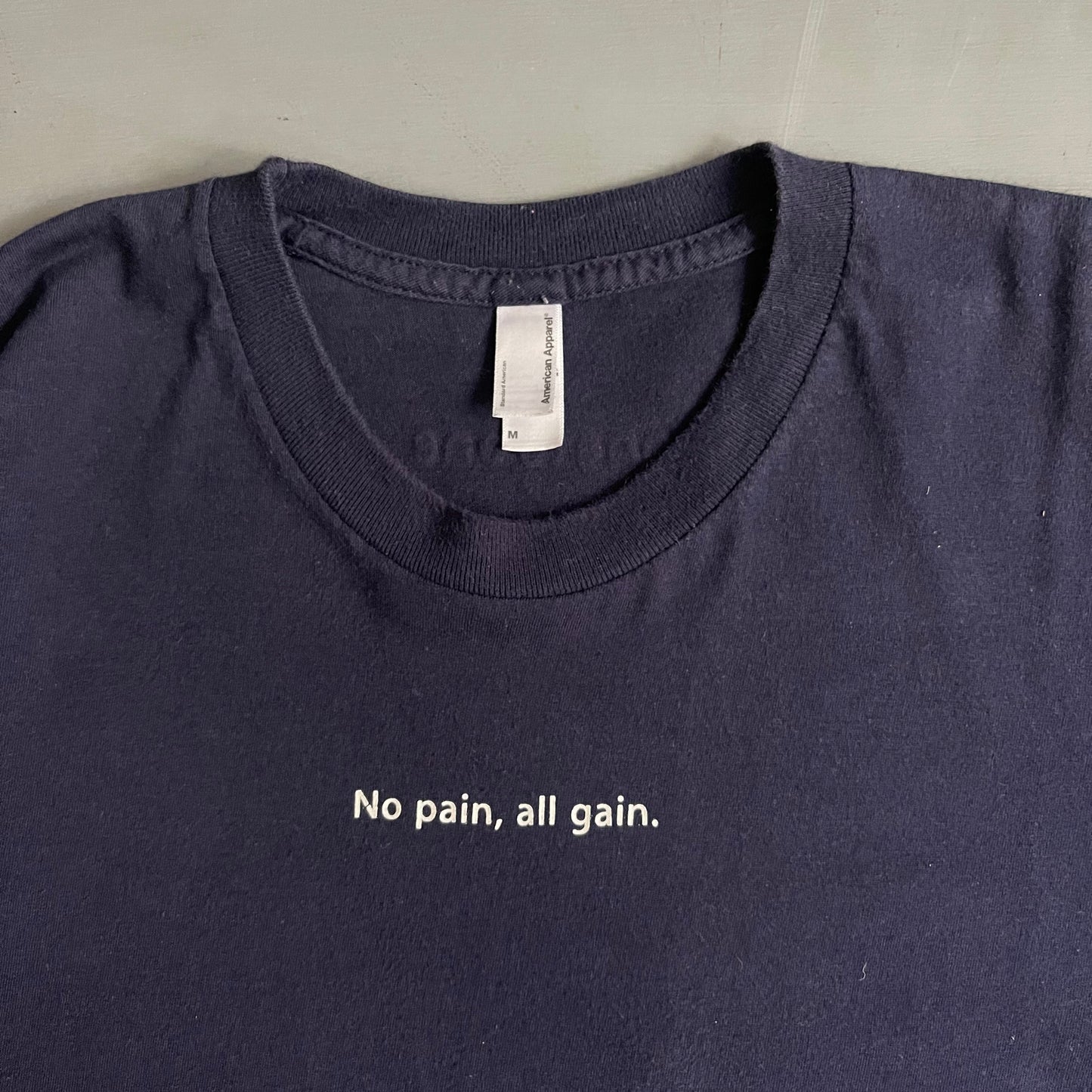 2000s no pain all gain Apple T-shirt (M)