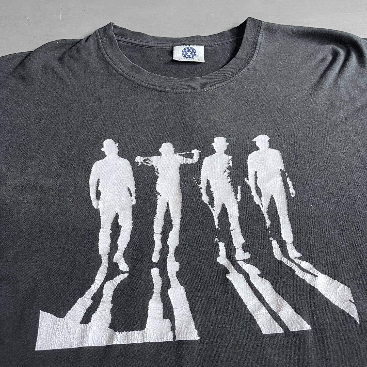 Early 2000s clockwork orange T-shirt (L)