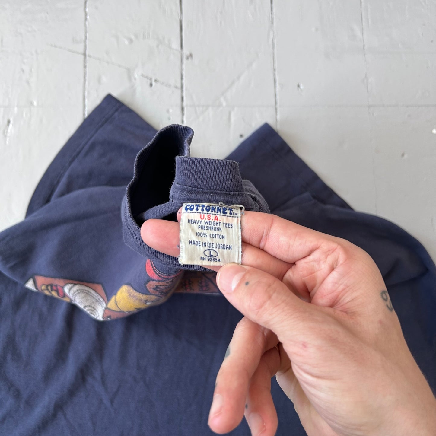 1990s DJ man turntable T-shirt (L/XL)