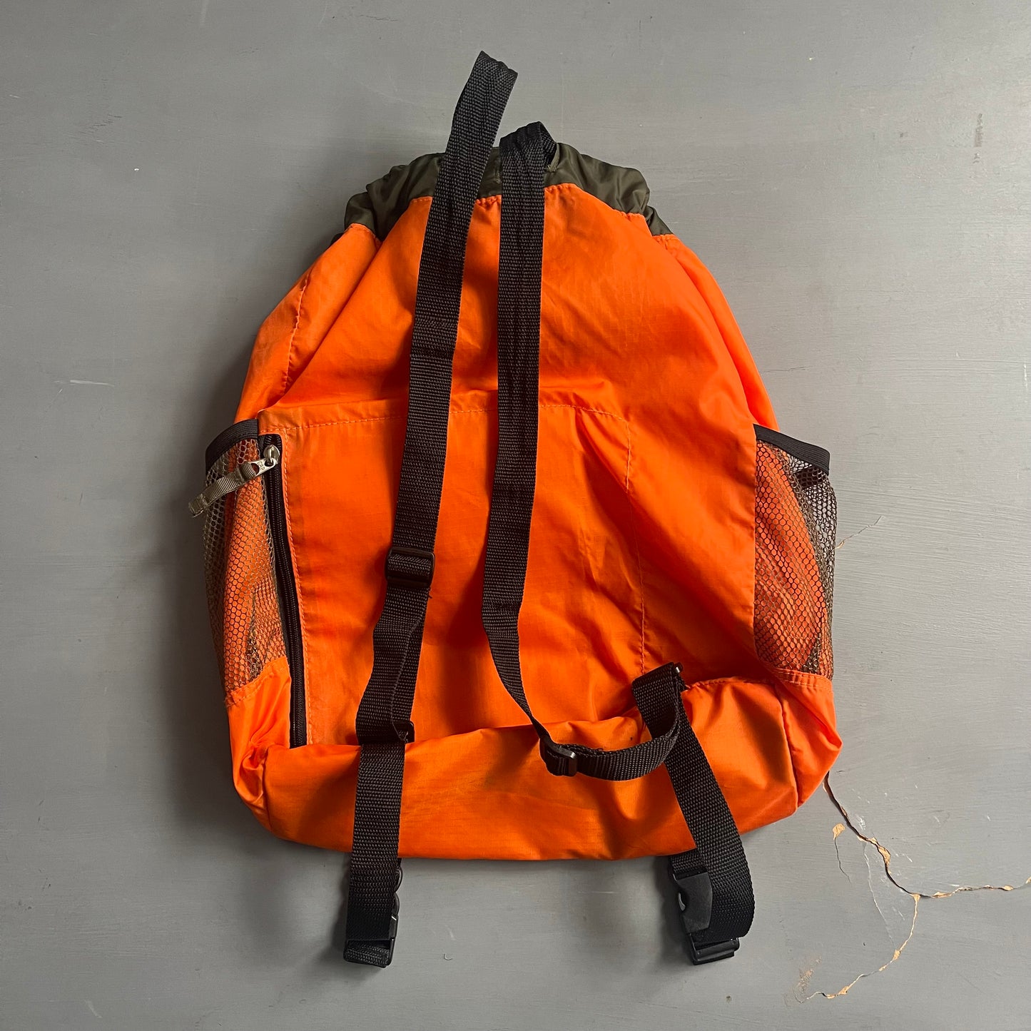 1990s GAP technical utility bag pack