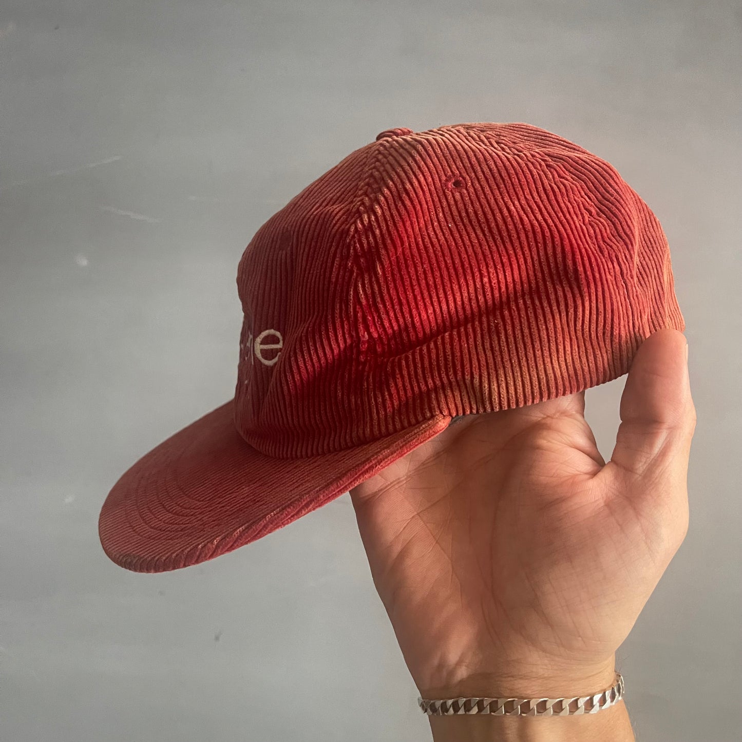2000s Supreme New York corduroy cap