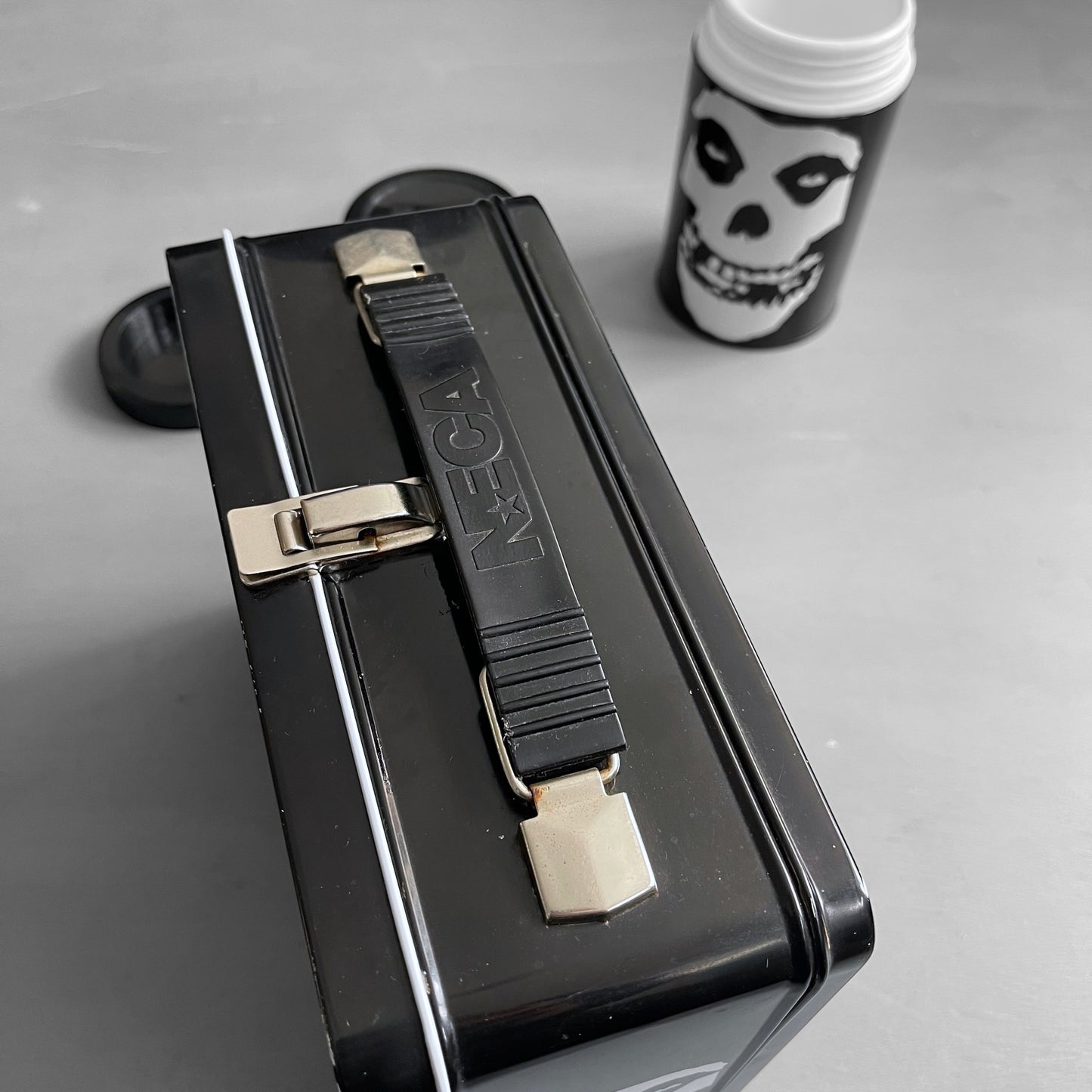 2001 Misfits tin lunch box & thermal tumbler
