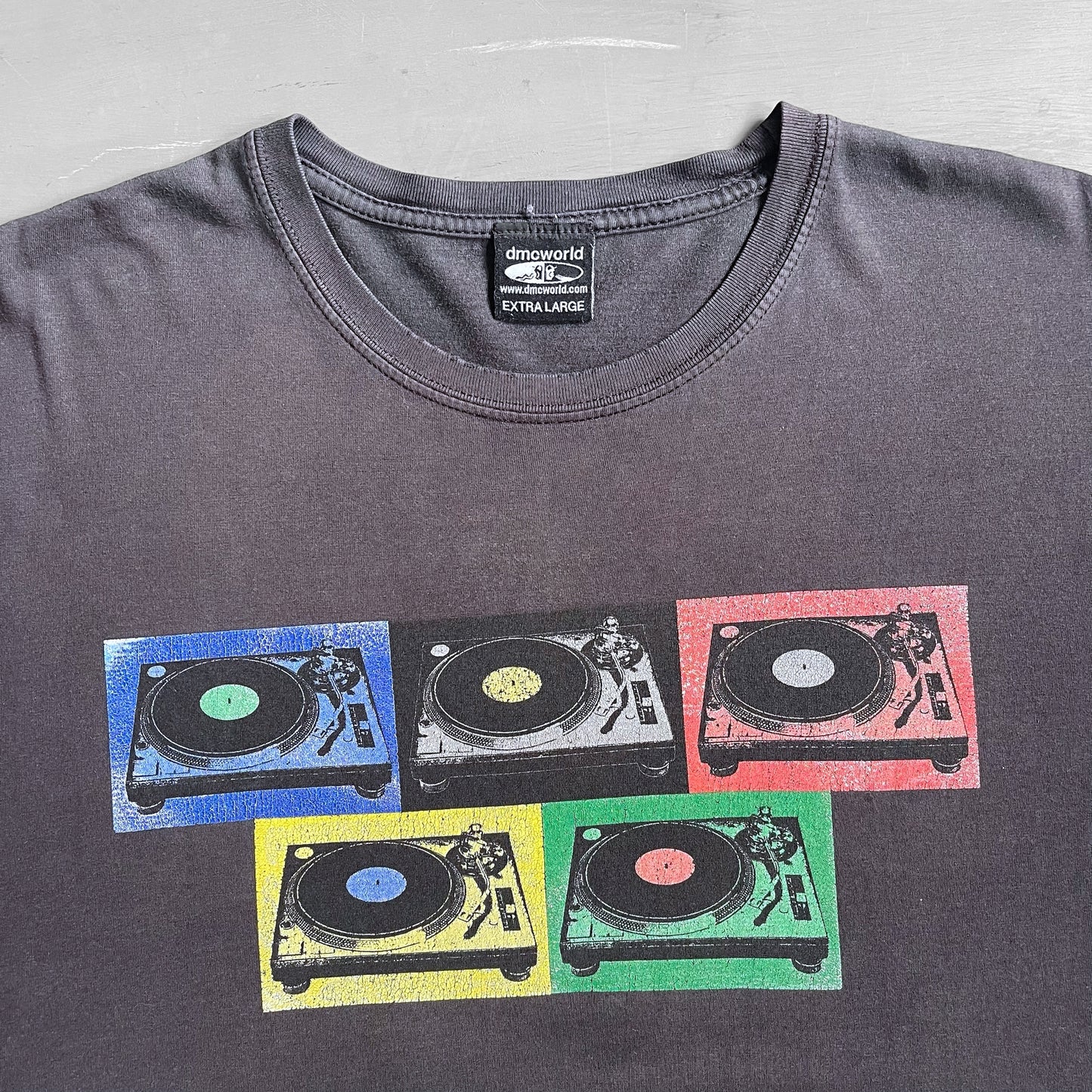 2000s DMC technics turntable T-shirt (XL)
