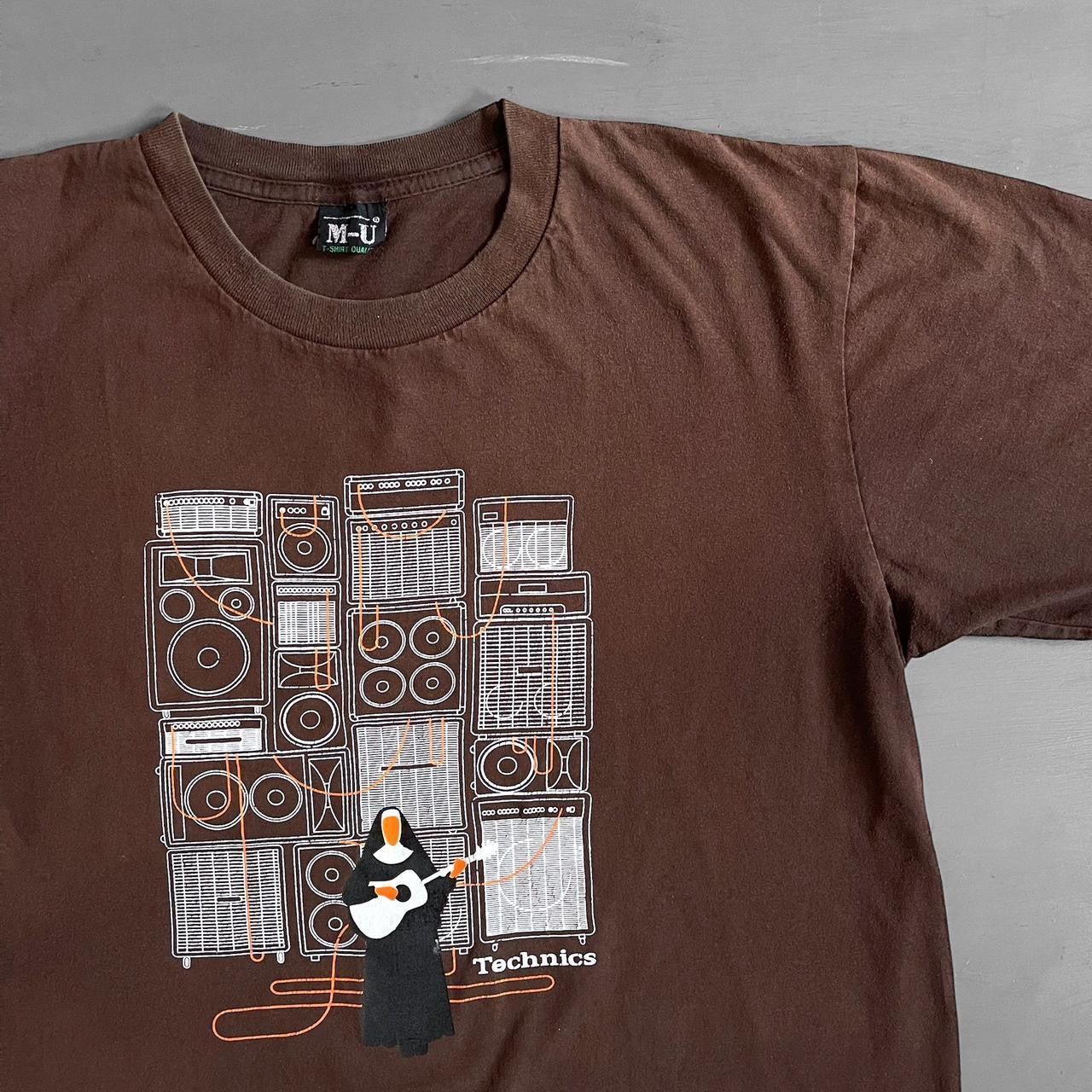 2000s Technics nun T-shirt (L)