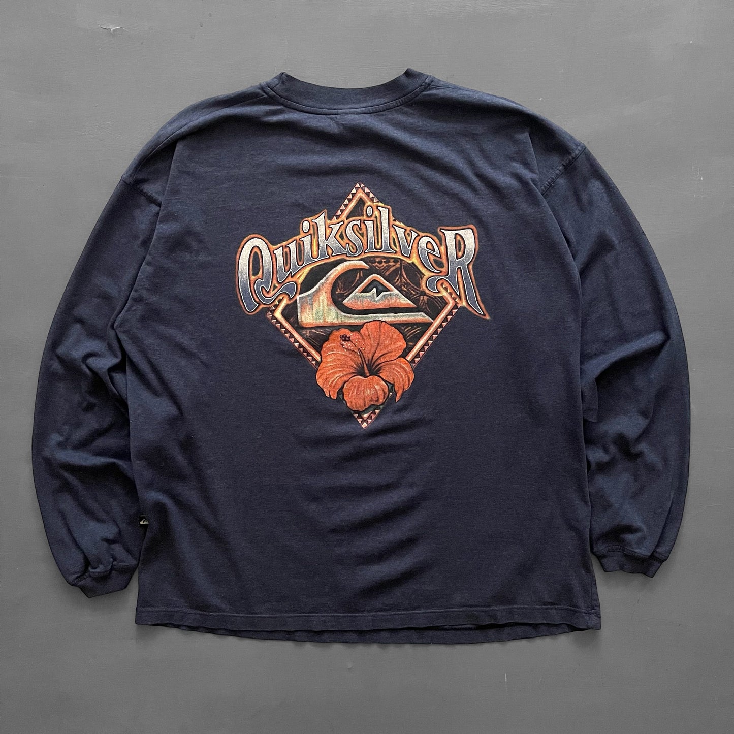 Early 2000 long sleeve Quiksilver T-Shirt (L/XL)