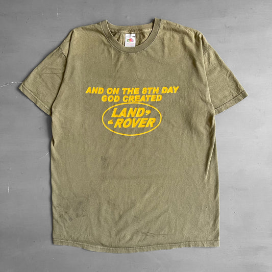 2000s and on the 8th day god created Land Rover T-shirt (M)