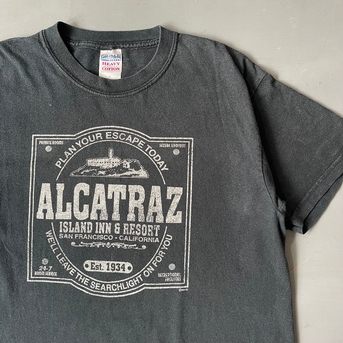 2000s Alcatraz plan your escape T-shirt (M)