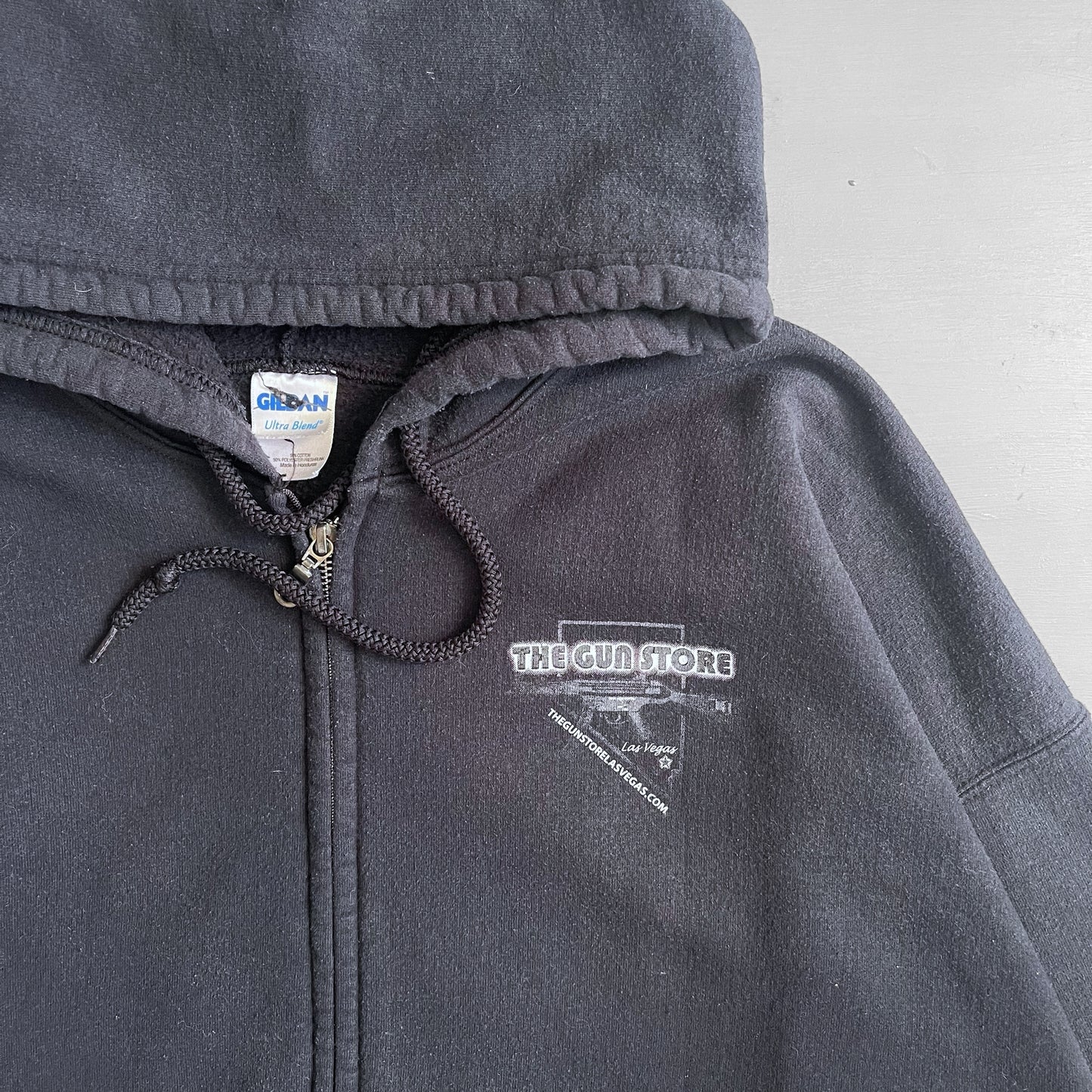 2000s Gun Store Las Vegas zip hoodie (XL)