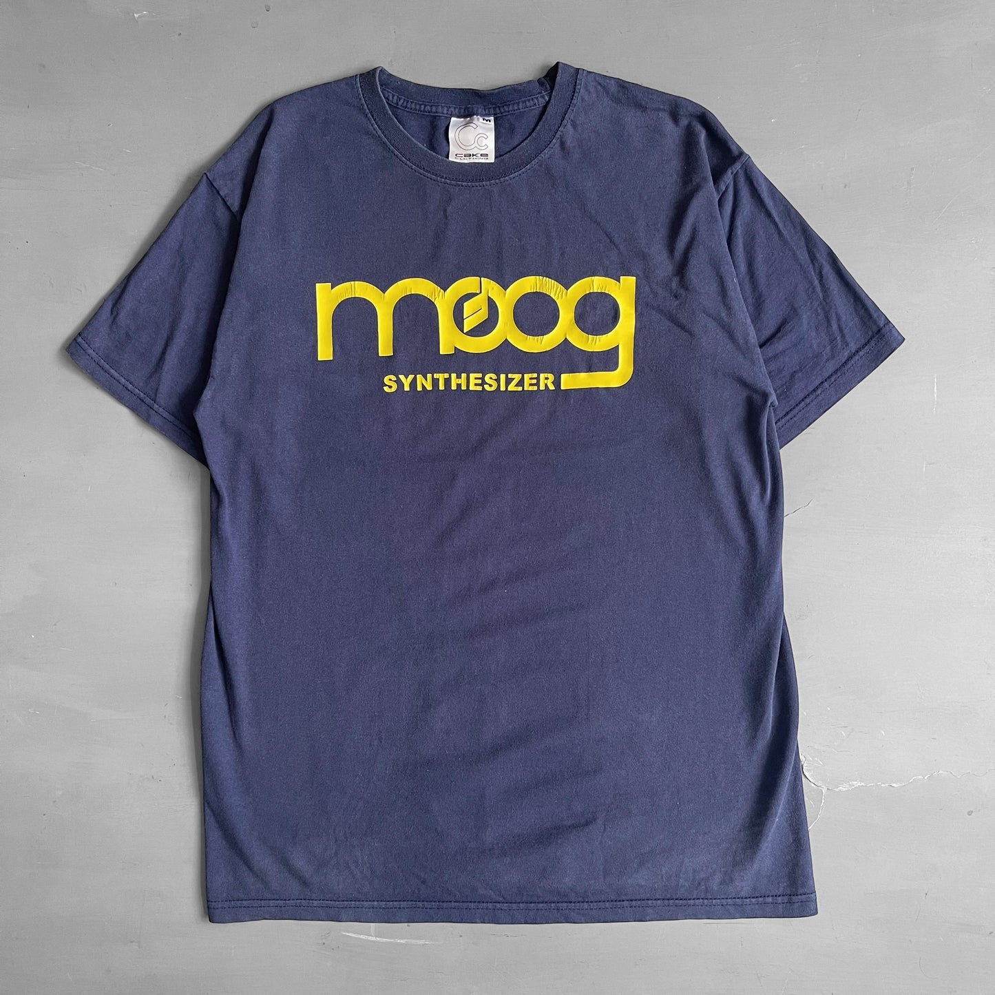 2000s moog synthesizer T-shirt (M)